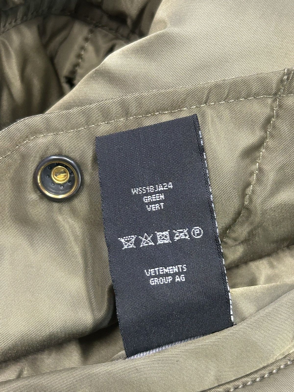 Vetements Vetements Reversible Bomber Jacket Size US S / EU 44-46 / 1 - 6 Thumbnail