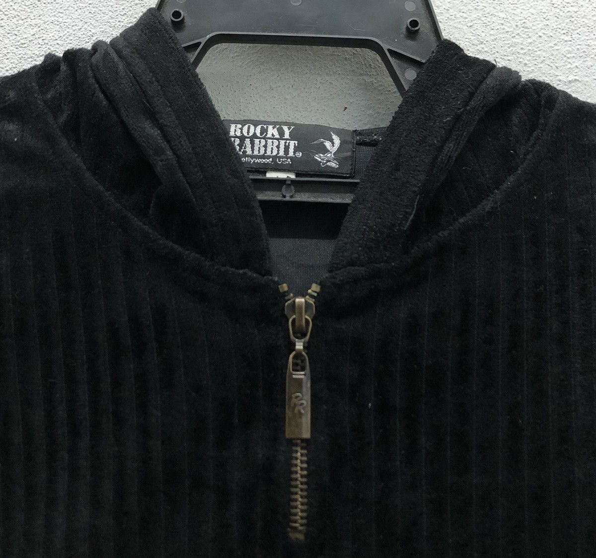 Other Vintage Rocky Rabbit Hoodie Size US L / EU 52-54 / 3 - 4 Thumbnail