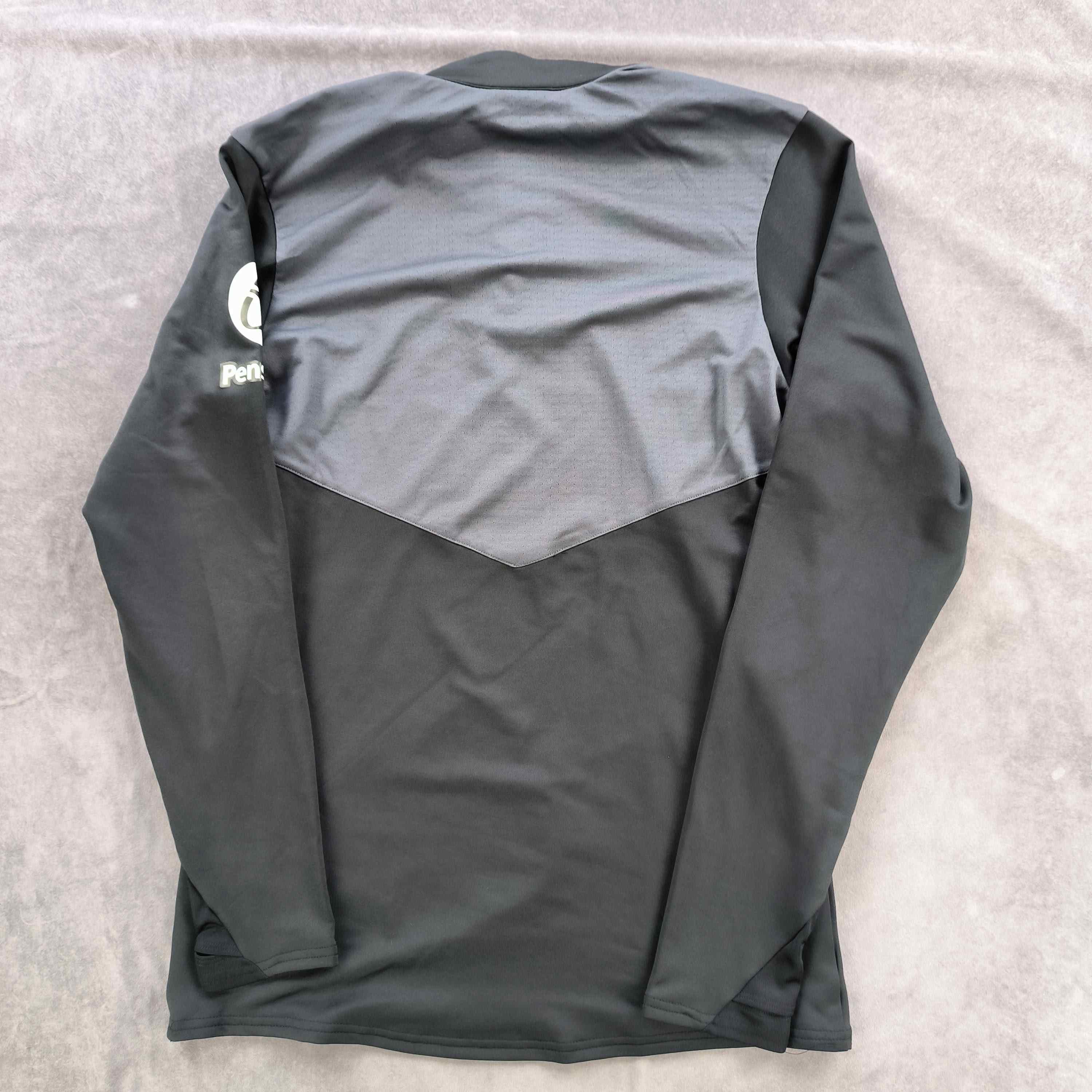 Umbro Brentford Umbro football training top size M Size US M / EU 48-50 / 2 - 2 Thumbnail