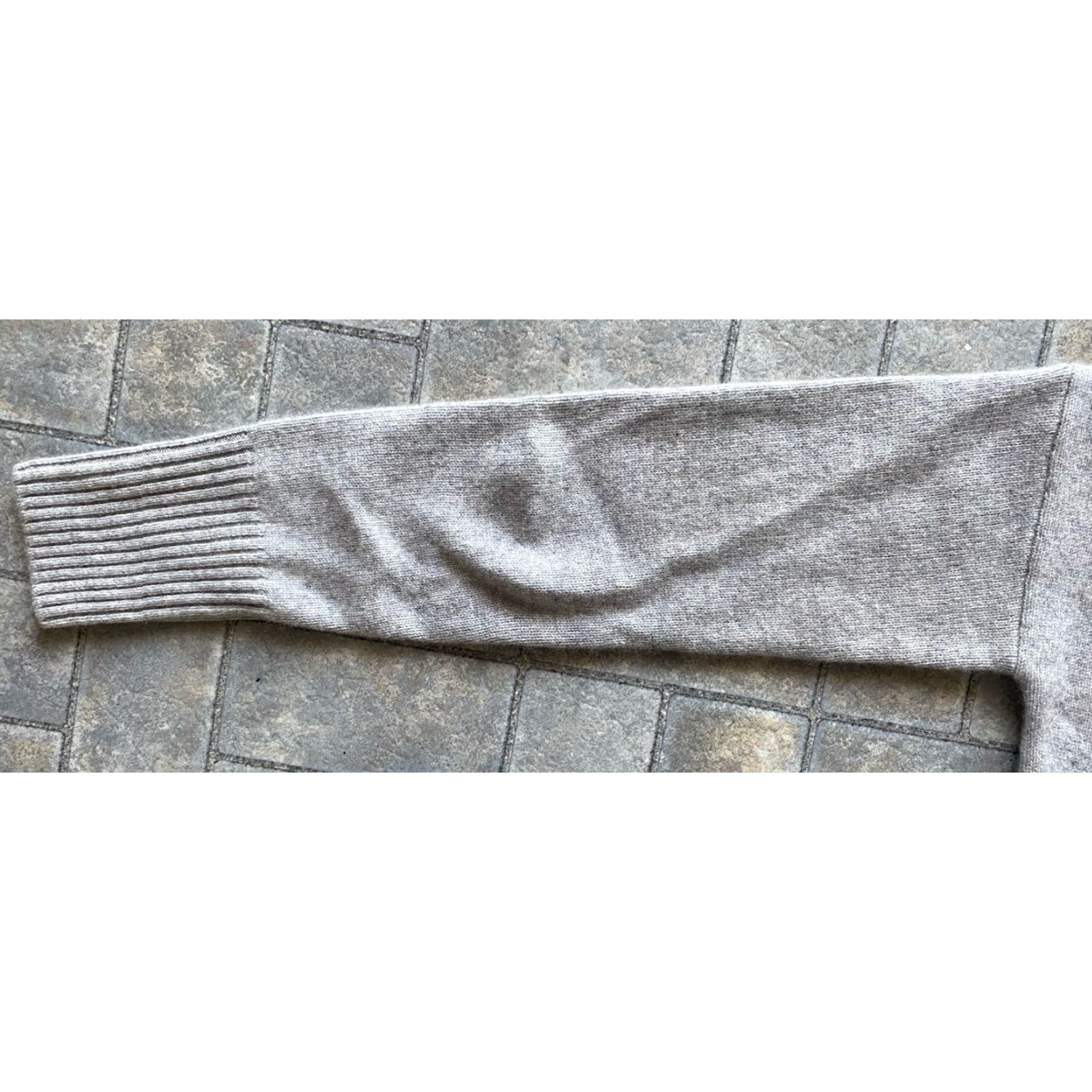 Banana Republic VINTAGE Banana Republic WOMENS XS 100% Cashmere Polo Sweater Light Grey NWT 00 Size XS / US 0-2 / IT 36-38 - 5 Thumbnail