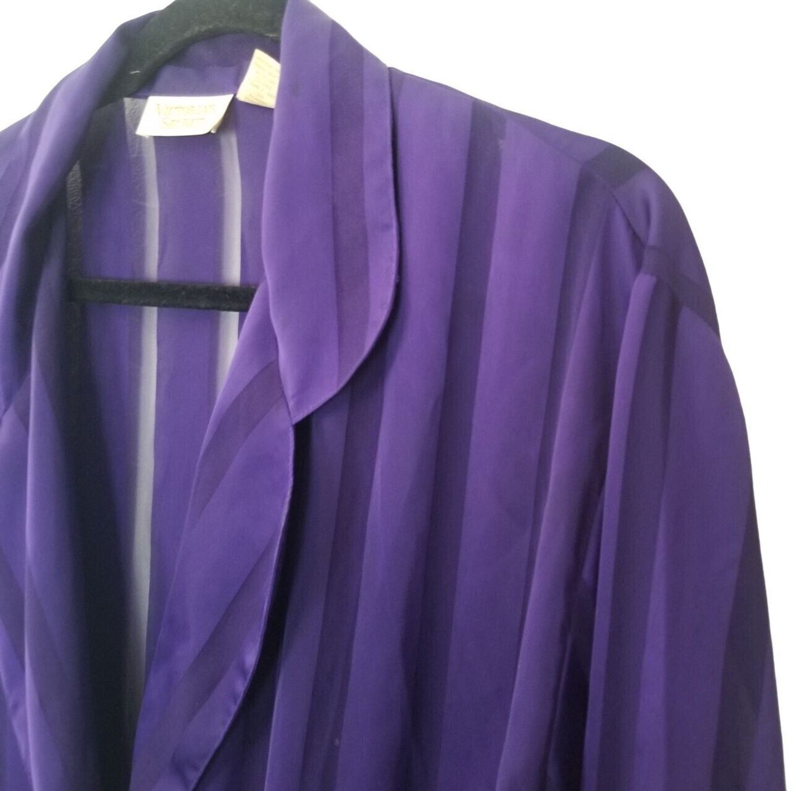 Victoria's Secret Vintage Victorias Secret Gold Label Satin Striped Pajamas Size 35" - 5 Thumbnail