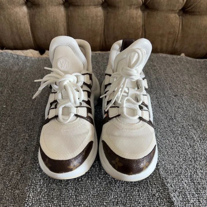 Louis Vuitton Louis Vuitton Archlight White Sports Sneakers for Women -25 Size US 5 / IT 35 - 4 Thumbnail