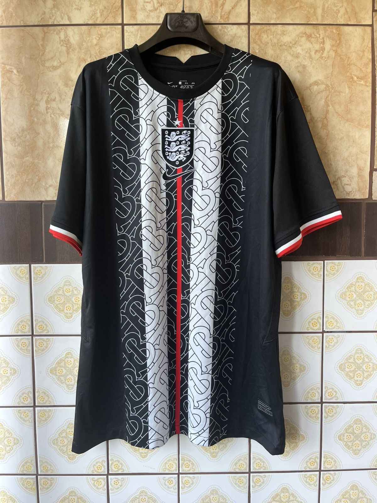 Nike England Thomas Burberry concept Nike soccer jersey Size US XXL / EU 58 / 5 - 1 Thumbnail