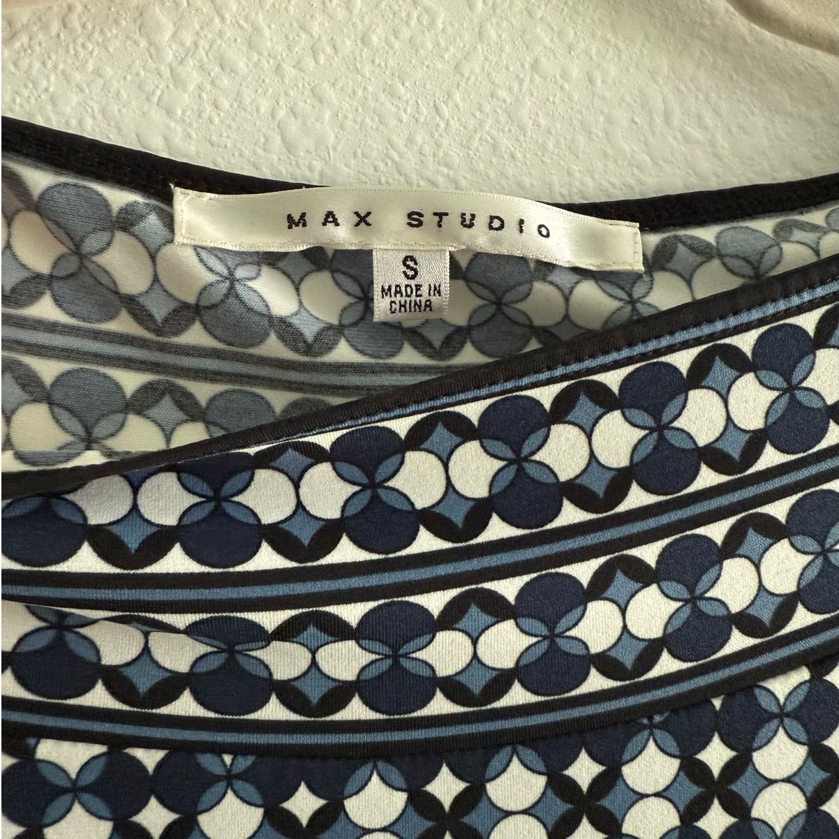 Other Max Studio Geometric Print Top – Size S Size S / US 4 / IT 40 - 4 Thumbnail