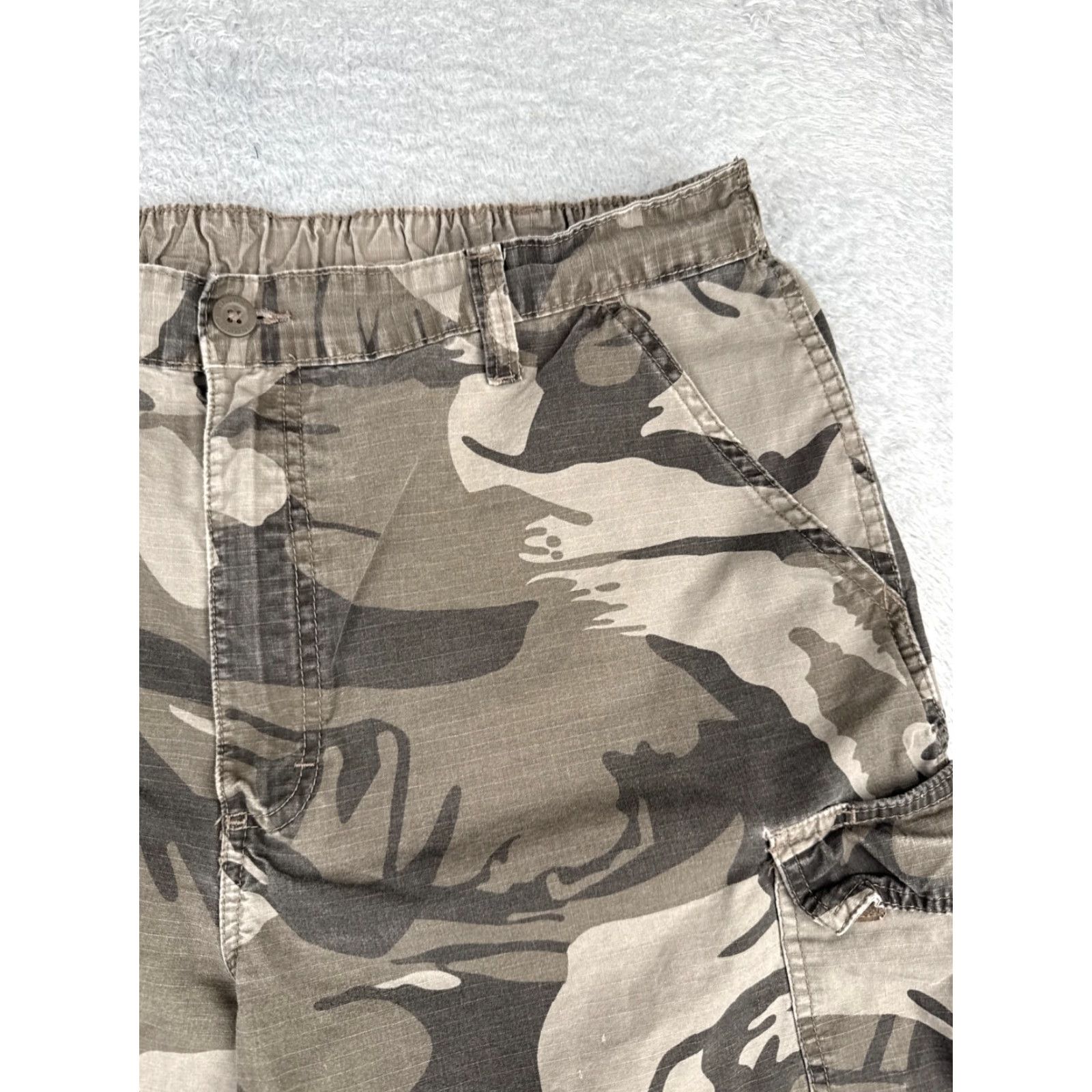 Wrangler Wrangler Shorts Mens 38 Brown Camouflage Cargo Rip-Stop Cotton Blend Hike 38x10 Camouflage Cargo Pocket Mens Shorts Size US 38 / EU 54 - 5 Thumbnail
