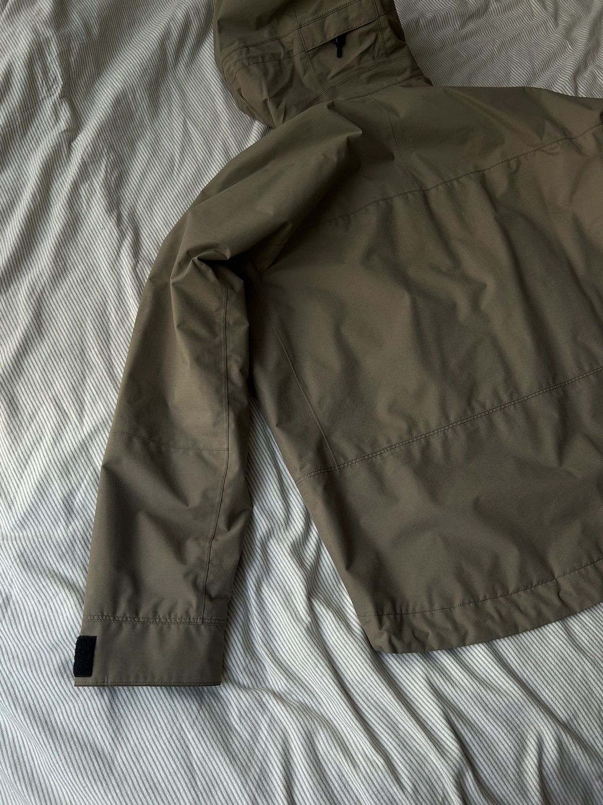 Goldwin (3) Goldwin Taupe Pertex Unlimited 2L Jacket Size US L / EU 52-54 / 3 - 8 Thumbnail