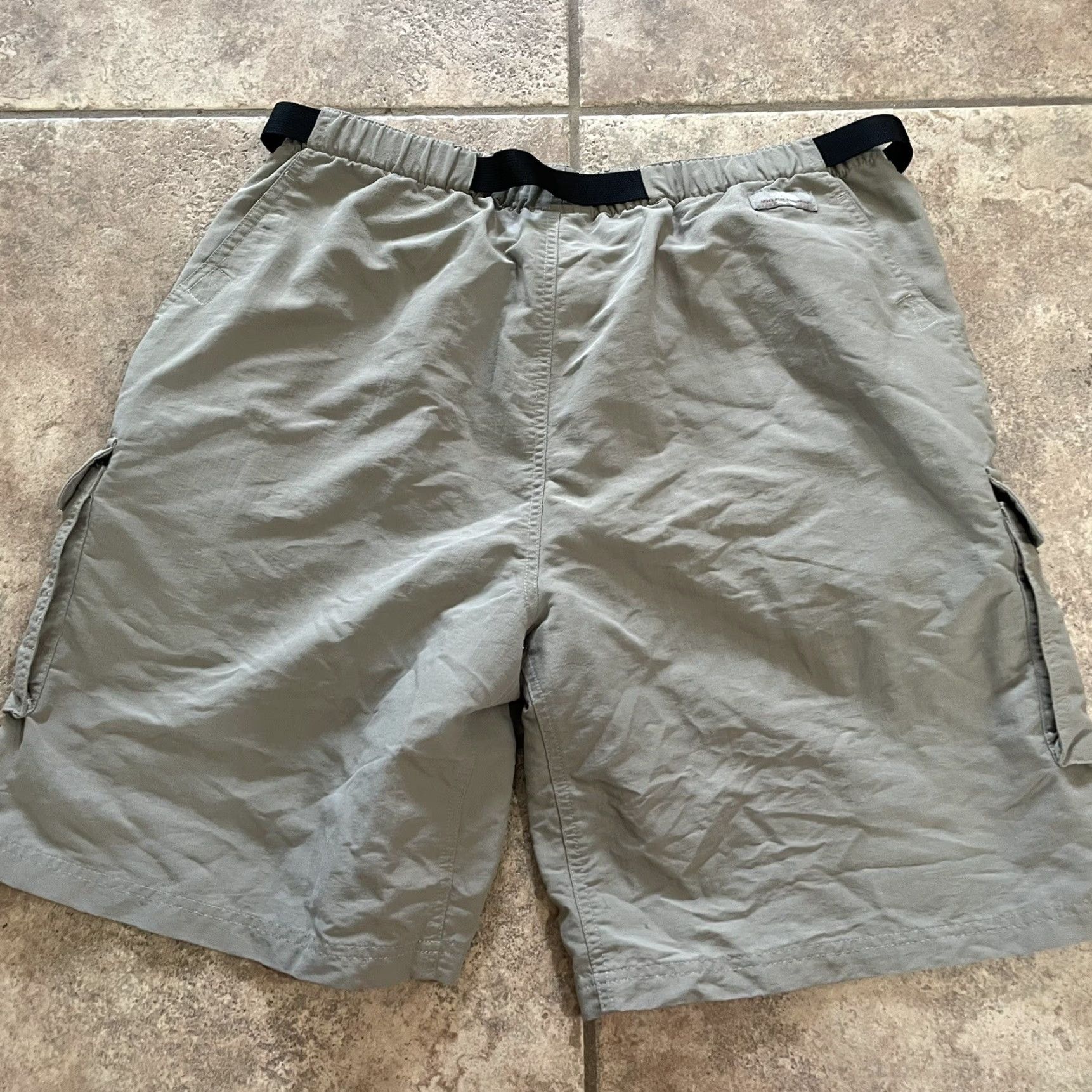 The North Face VINTAGE The North Face Athletic gray hiking cargo shorts Mens XL Size US 36 / EU 52 - 5 Thumbnail