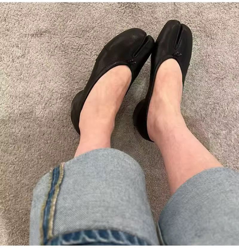 Other Designer PU Leather Split Toe Tabi Loafers Women’s Boots Size US 7.5 / IT 37.5 - 5 Thumbnail