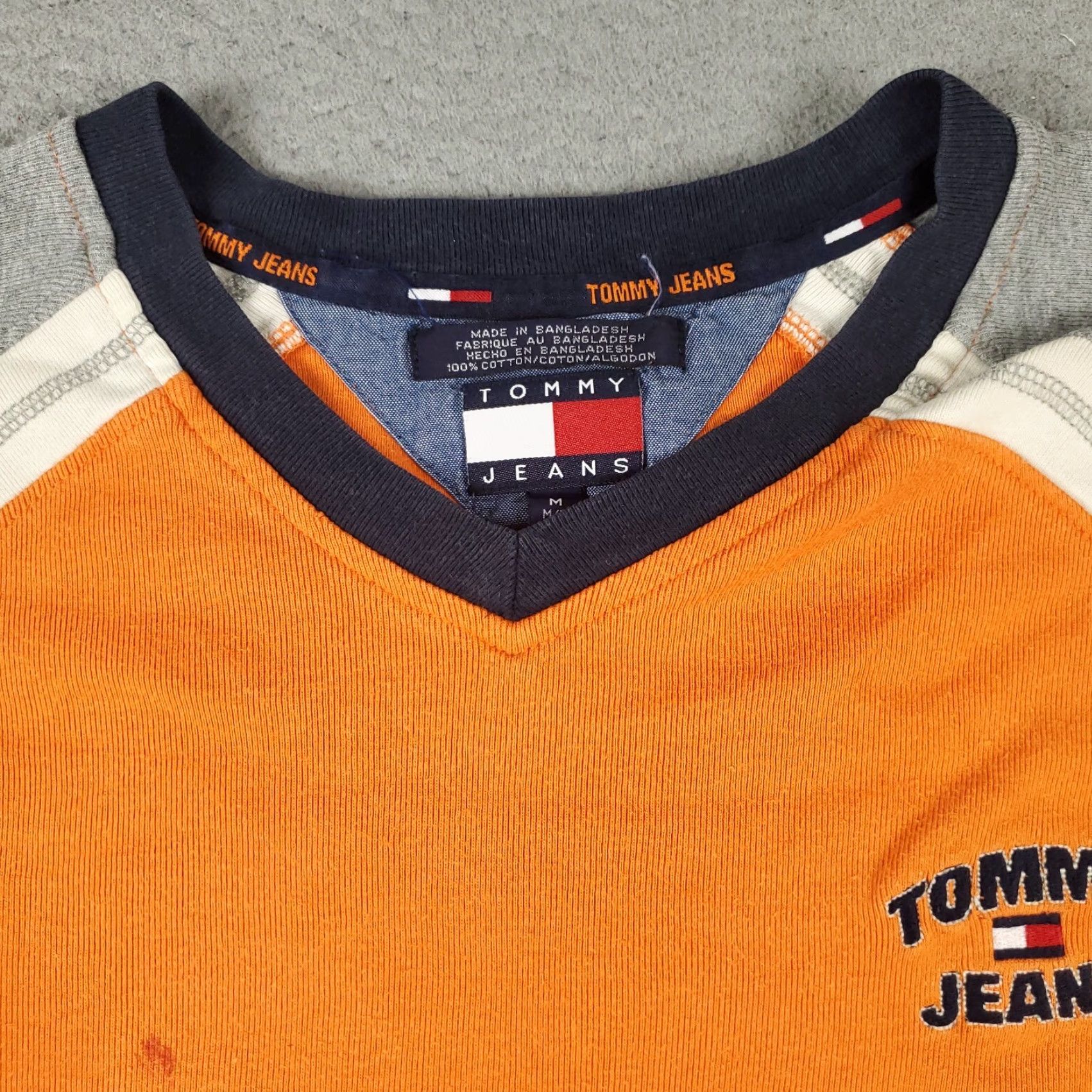 Tommy Hilfiger VINTAGE Tommy Hilfiger Shirt Mens Size Medium Orange Crew Neck Long Sleeve Logo Casual All Seasons Modern American Boys Girls Men Women Size US M / EU 48-50 / 2 - 2 Thumbnail