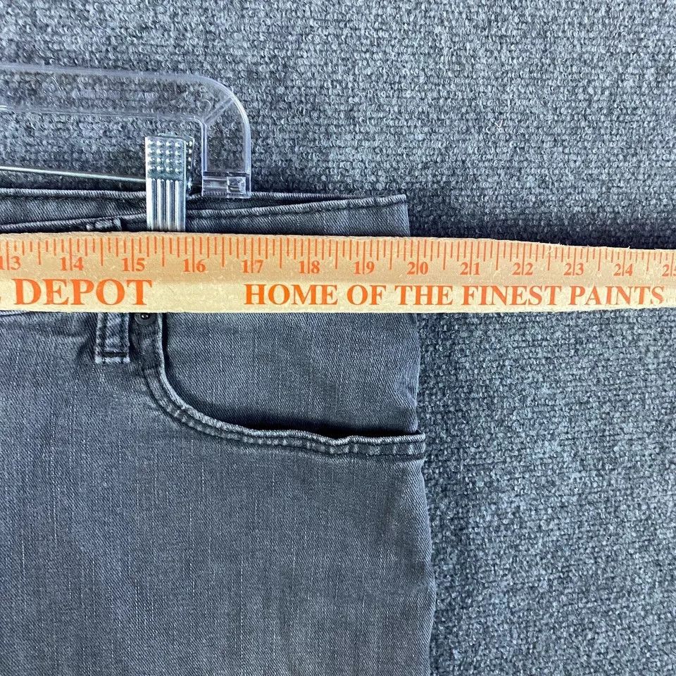 Levi's Levi's Shorts Men's 40 Denim 569 Bermuda Distressed Jean Size US 40 / EU 56 - 2 Thumbnail