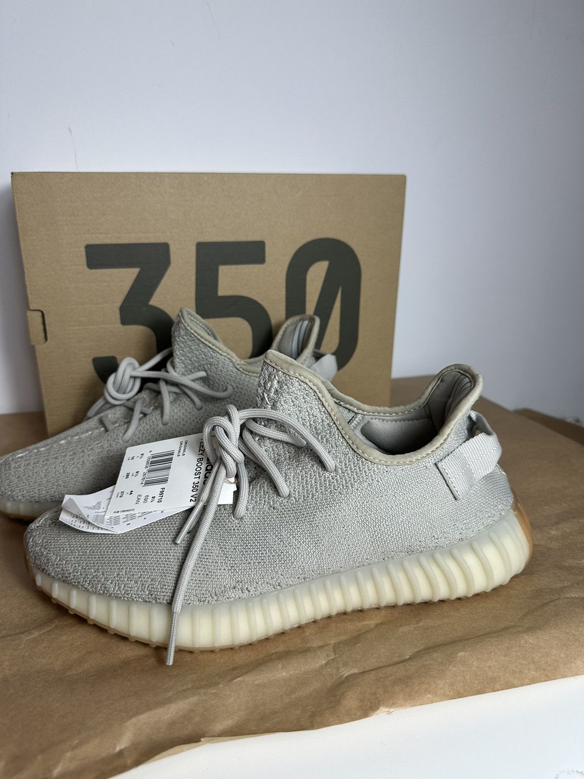 Yeezy adidas Yeezy Boost 350 V2 Sesame Size US 10 / EU 43 - 2 Thumbnail