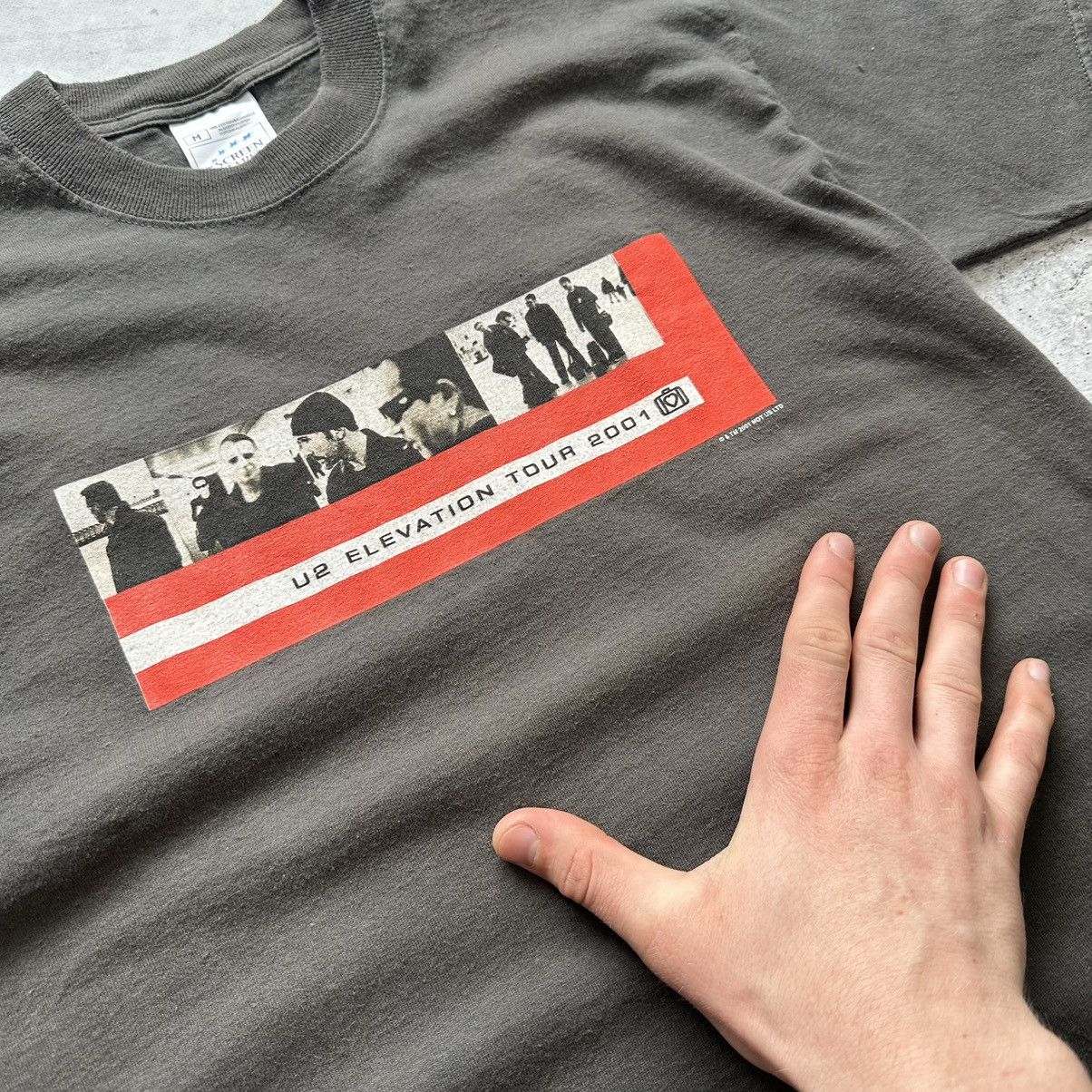 Vintage Vintage 00s U2 Elevation 2001 Tour T-shirt Men’s Size M Size US M / EU 48-50 / 2 - 5 Thumbnail