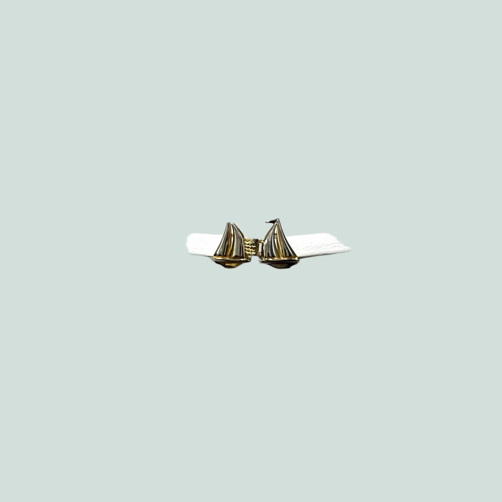 Vintage Sailboat Womens Belt Skinny White Gold Tone Boat Buckle Nautical Adjustable Size ONE SIZE - 1 Thumbnail