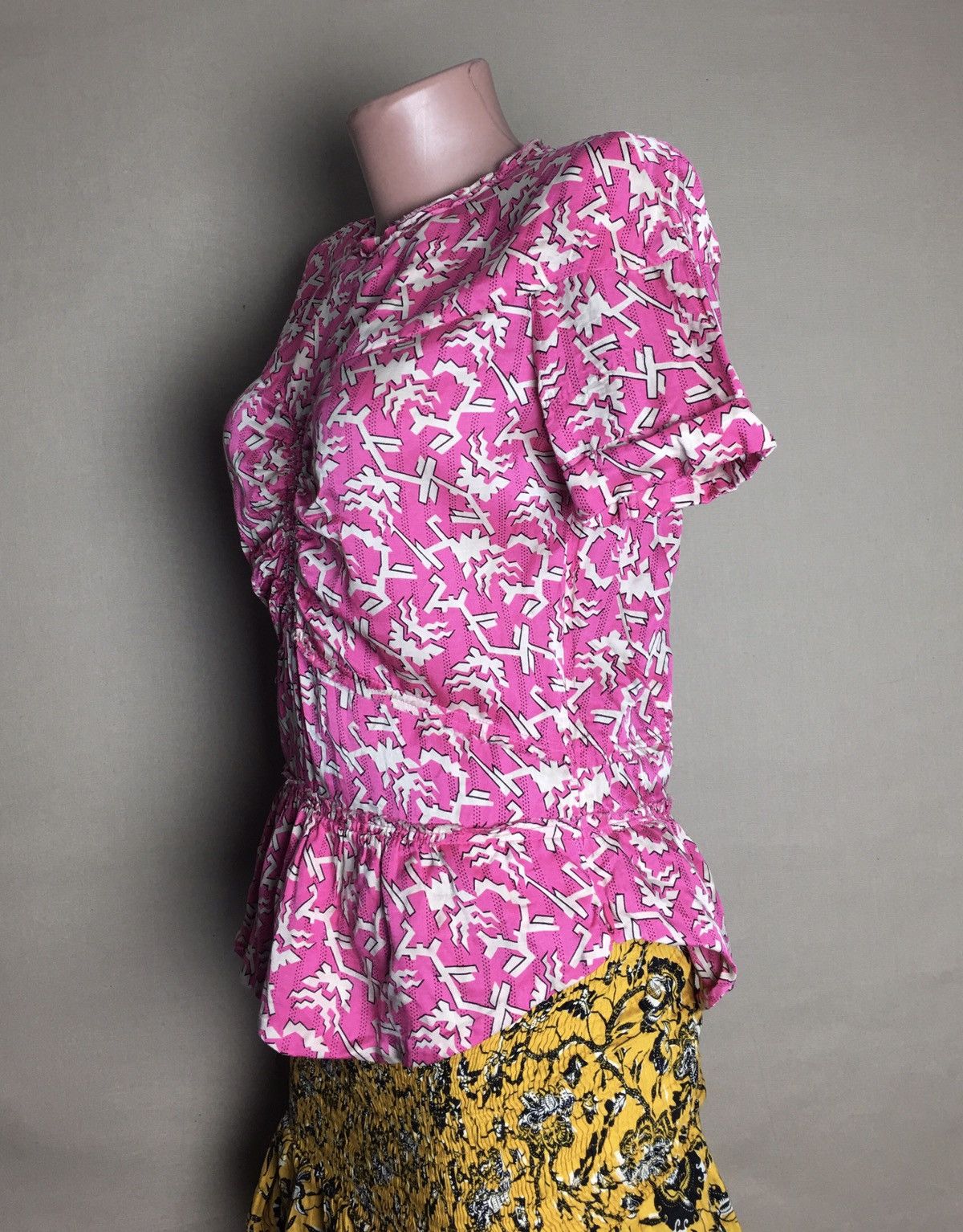 Isabel Marant Isabel Marant Pink Abstract Print Silk Blend Top Blouse Sz 2 Size XS / US 0-2 / IT 36-38 - 6 Thumbnail