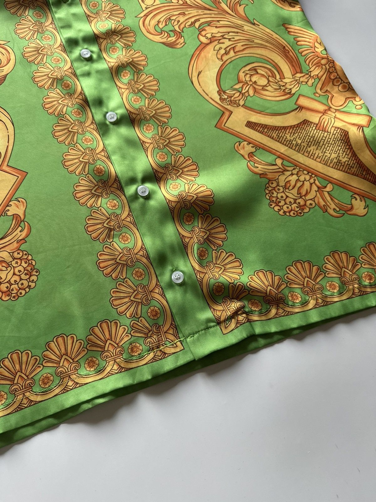 Versace Versace Silk Barocco Medusa shirt Size US L / EU 52-54 / 3 - 13 Thumbnail