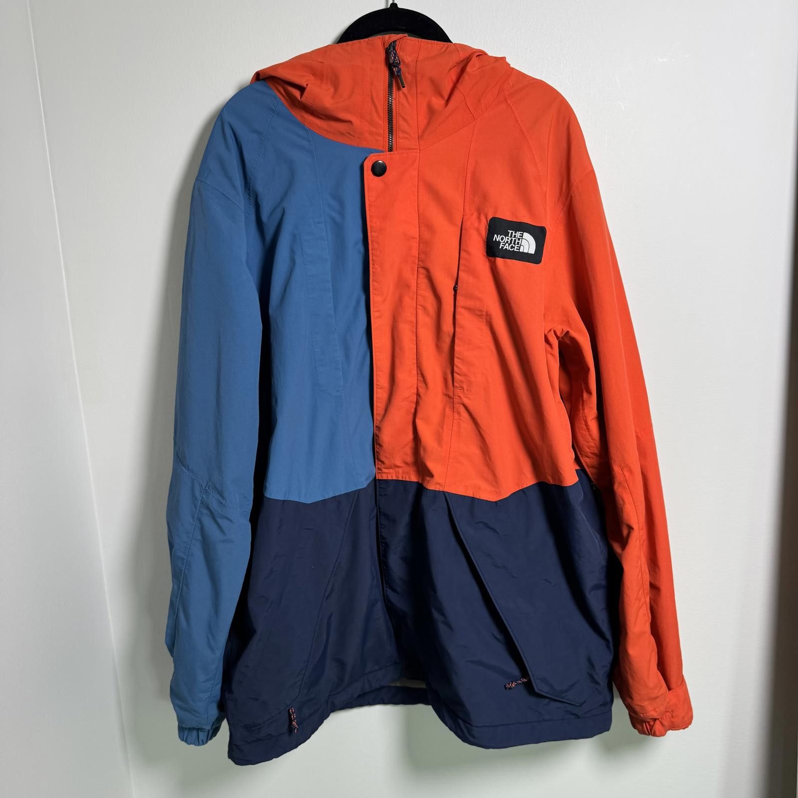 The North Face The North Face Men's Colorblock Windbreaker Jacket Size L Size US L / EU 52-54 / 3 - 3 Thumbnail