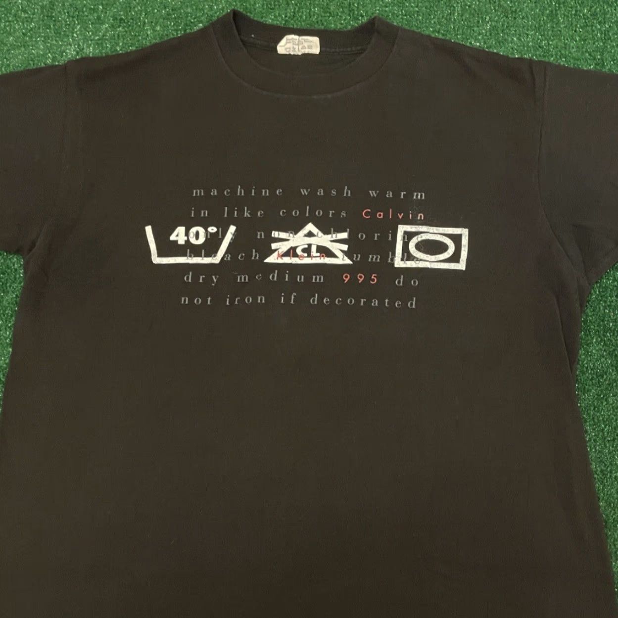 Calvin Klein VINTAGE Calvin Klein VTG Wash Label Shirt Mens L Black 90s USA 1990s T-Shirt Hip Hop Size US L / EU 52-54 / 3 - 4 Thumbnail