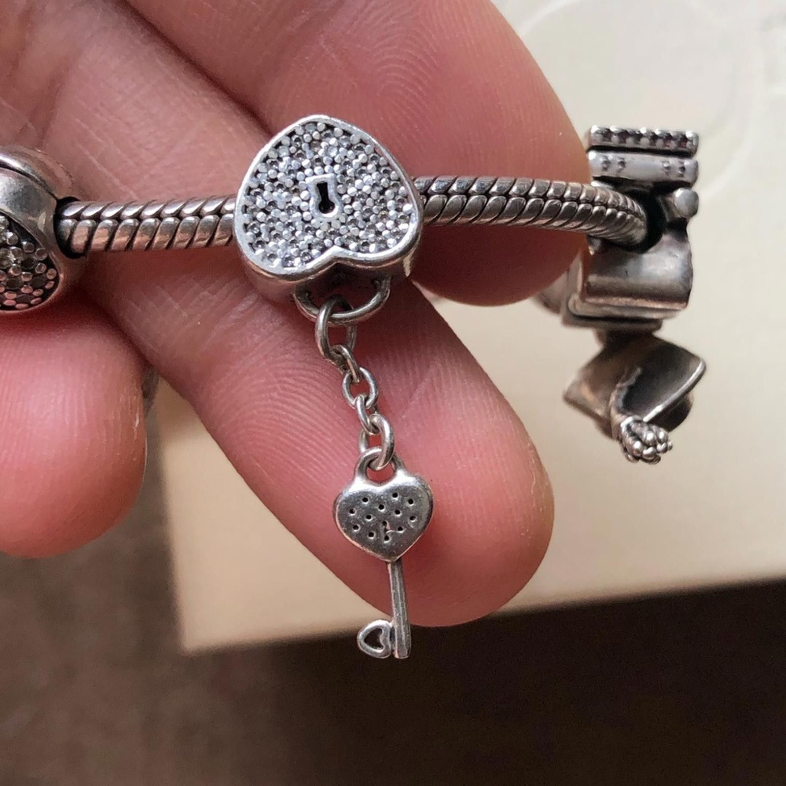 pandora Pandora Snake Bracelet w/ 5 Pandora Charms Size ONE SIZE - 3 Thumbnail
