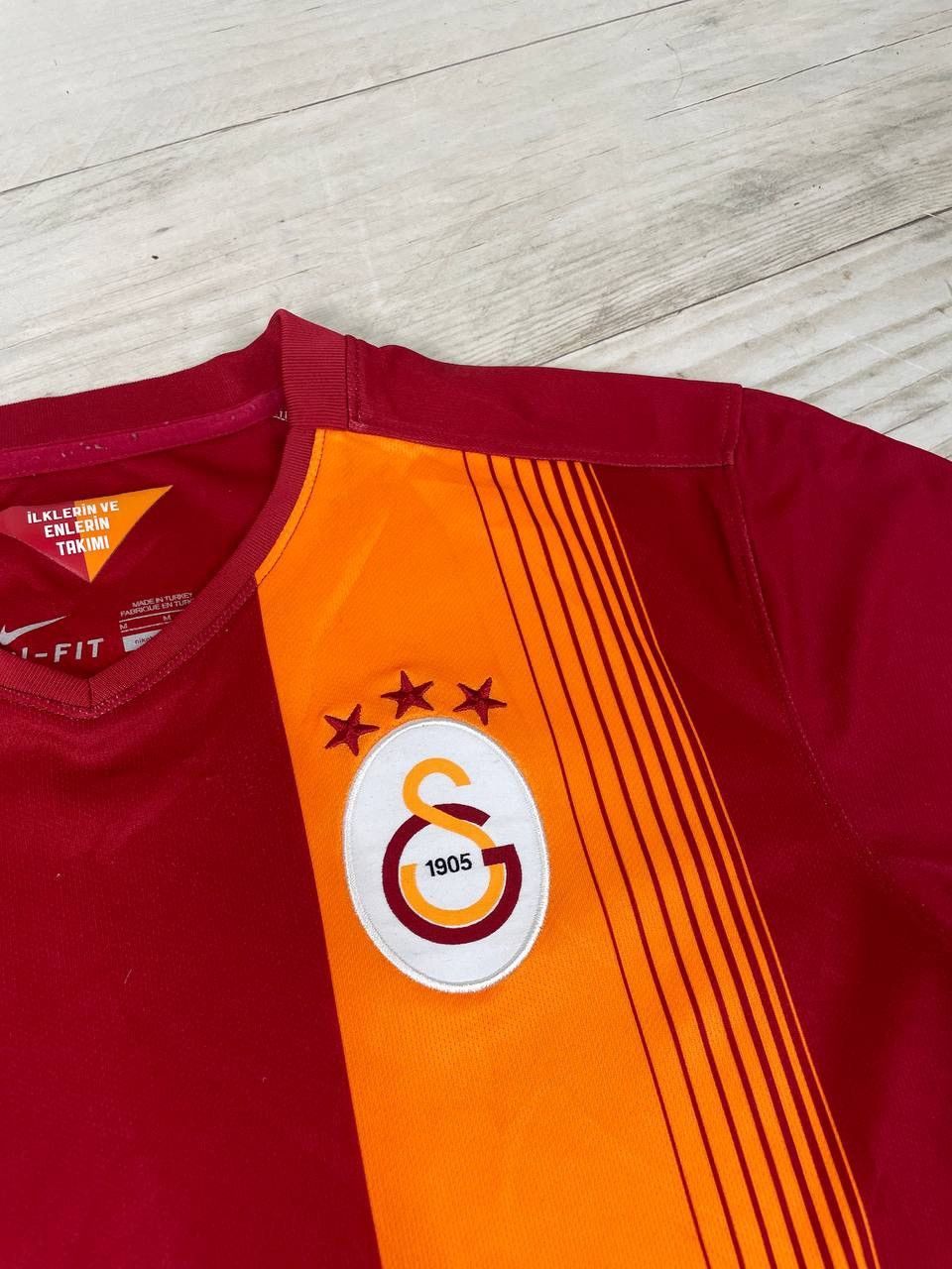 Nike Nike Galatasaray 2014 2015 Home Shirt Soccer Jerseys Size US M / EU 48-50 / 2 - 15 Thumbnail