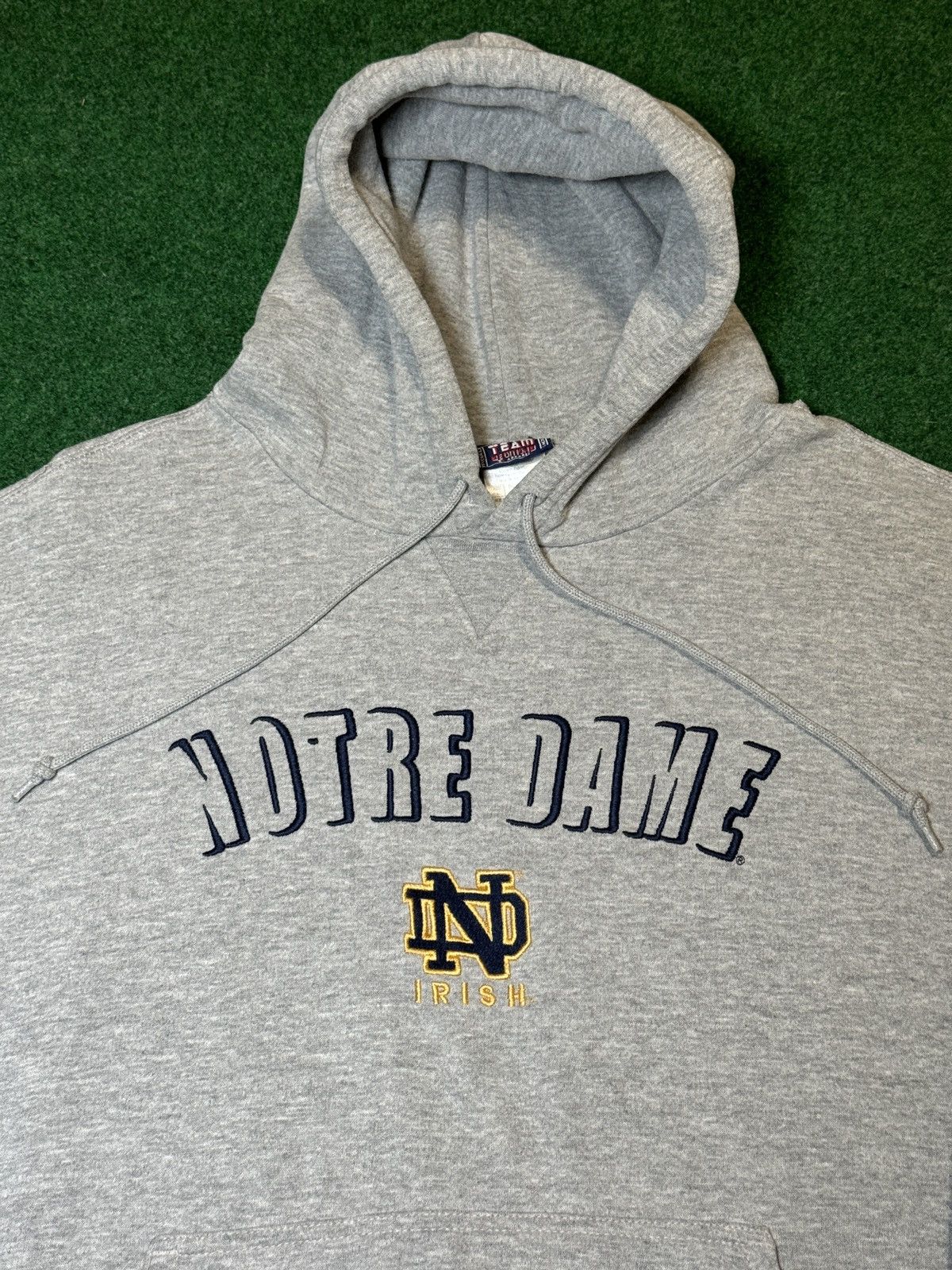 NCAA × Vintage Y2K Notre Dame Fighting Irish Large Gray Hoodie Sweatshirt Size US L / EU 52-54 / 3 - 2 Thumbnail