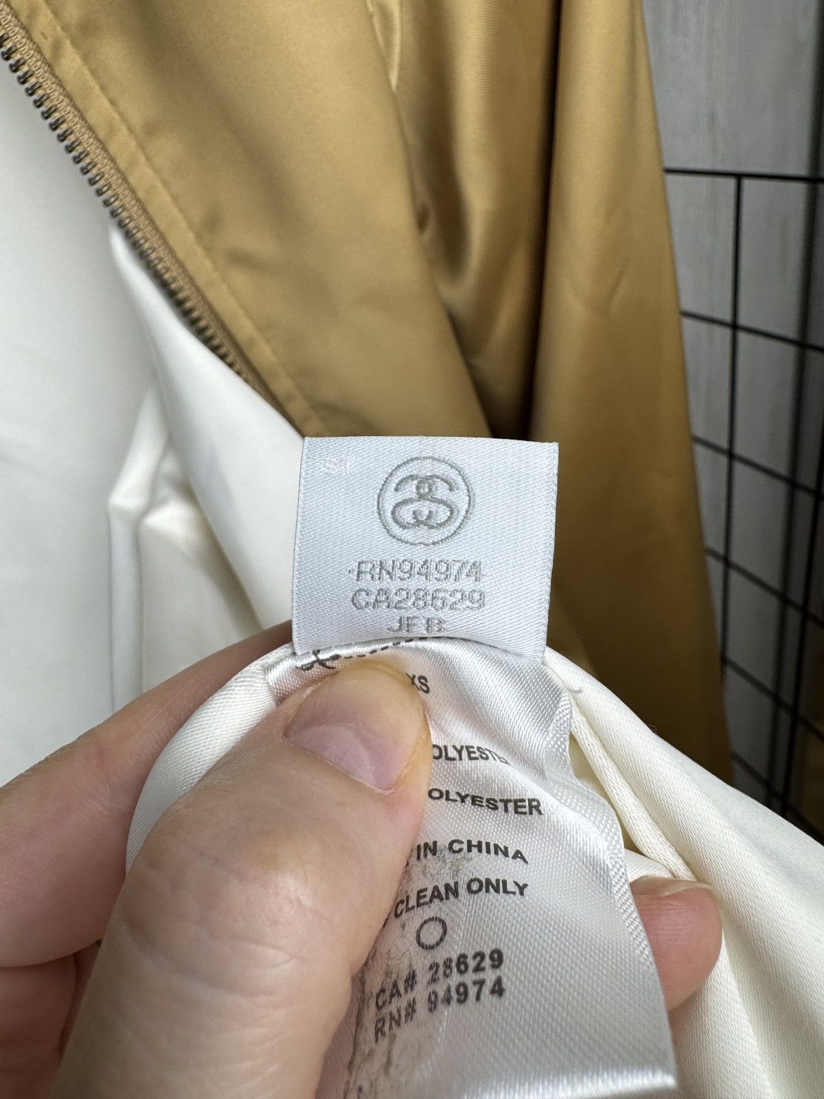 Stussy Stussy Gold Satin California Womens Bomber Jacket Floral Zip Size XS / US 0-2 / IT 36-38 - 18 Thumbnail