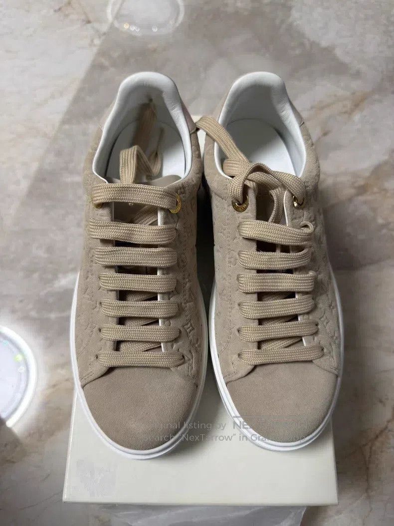 Louis Vuitton Louis Vuitton Nude pink suede reading shoes Size US 5.5 / IT 35.5 - 2 Thumbnail