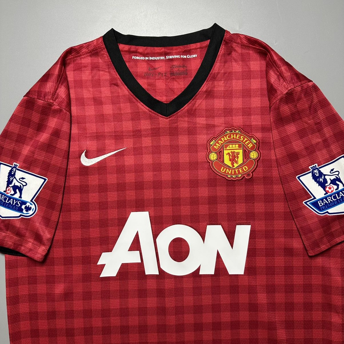 Vintage MANCHESTER UNITED NIKE 2012/2013 HOME JERSEY #20 VAN PERSIE Size US M / EU 48-50 / 2 - 4 Thumbnail
