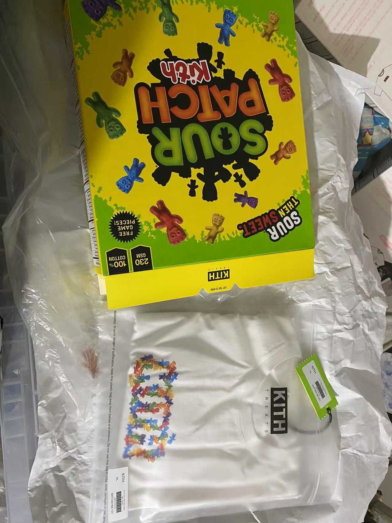 Kith Kith Treats for Sour Patch Kids Candy Classic Logo Tee Size US XL / EU 56 / 4 - 3 Thumbnail