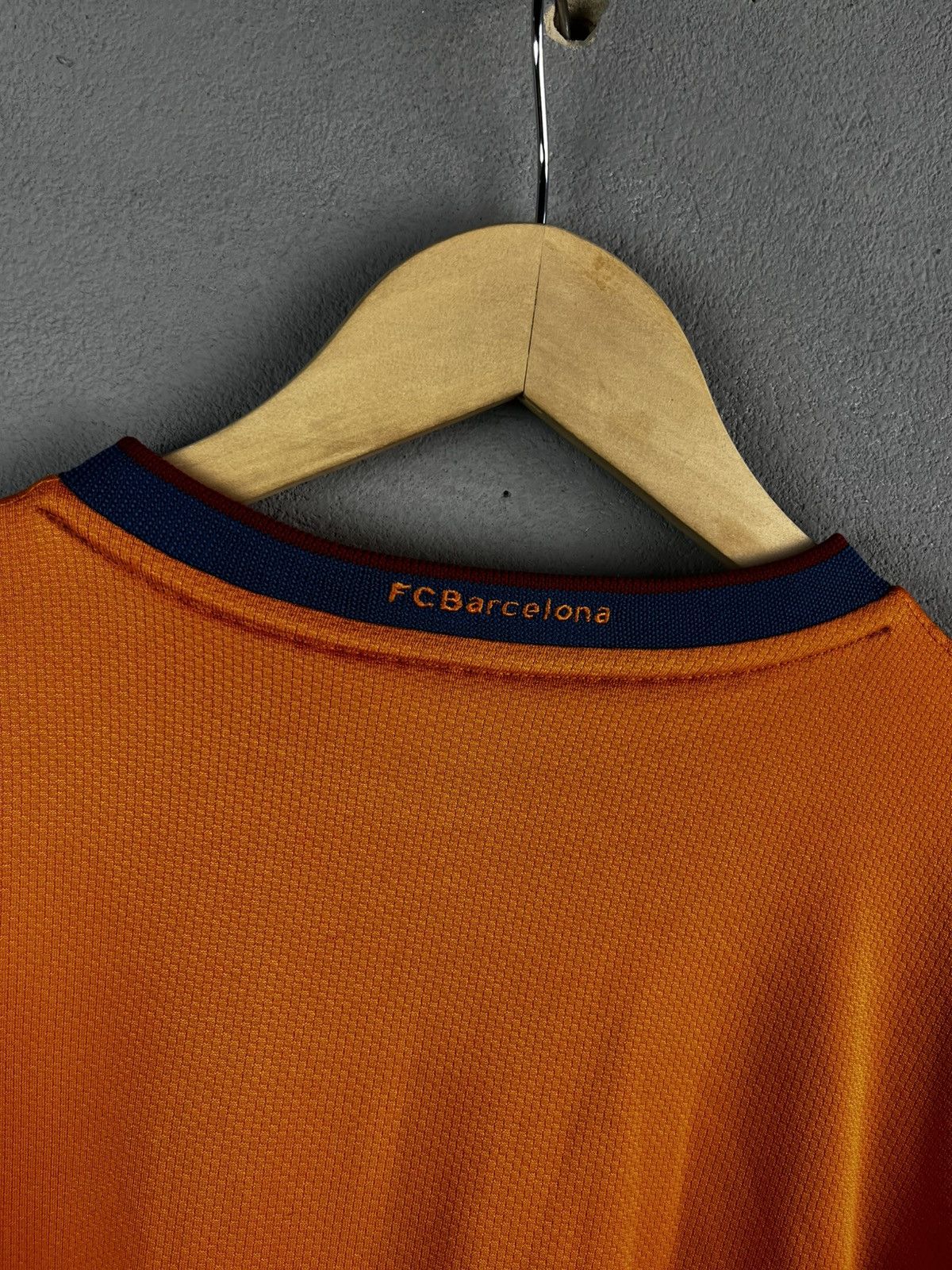 Nike FC Barcelona 2006 - 2007 Away football shirt jersey Size US L / EU 52-54 / 3 - 11 Thumbnail