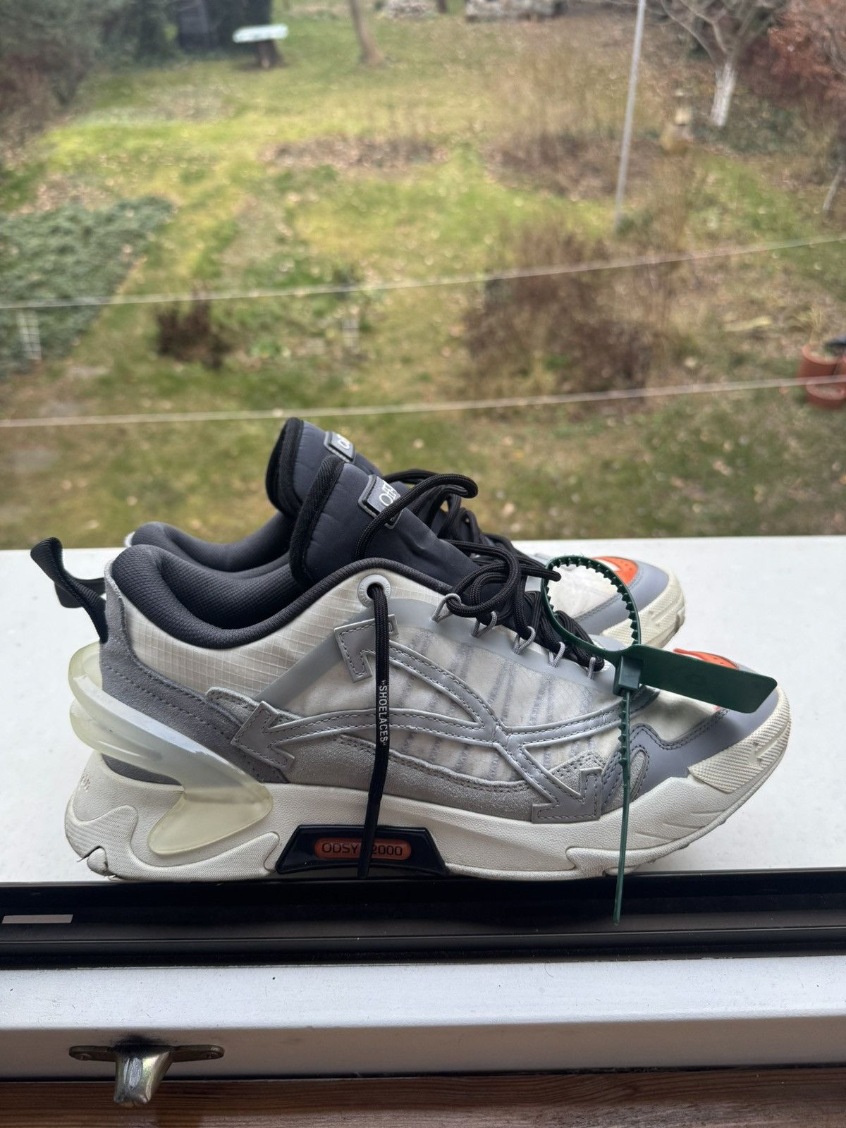 Off-White Odsy-2000