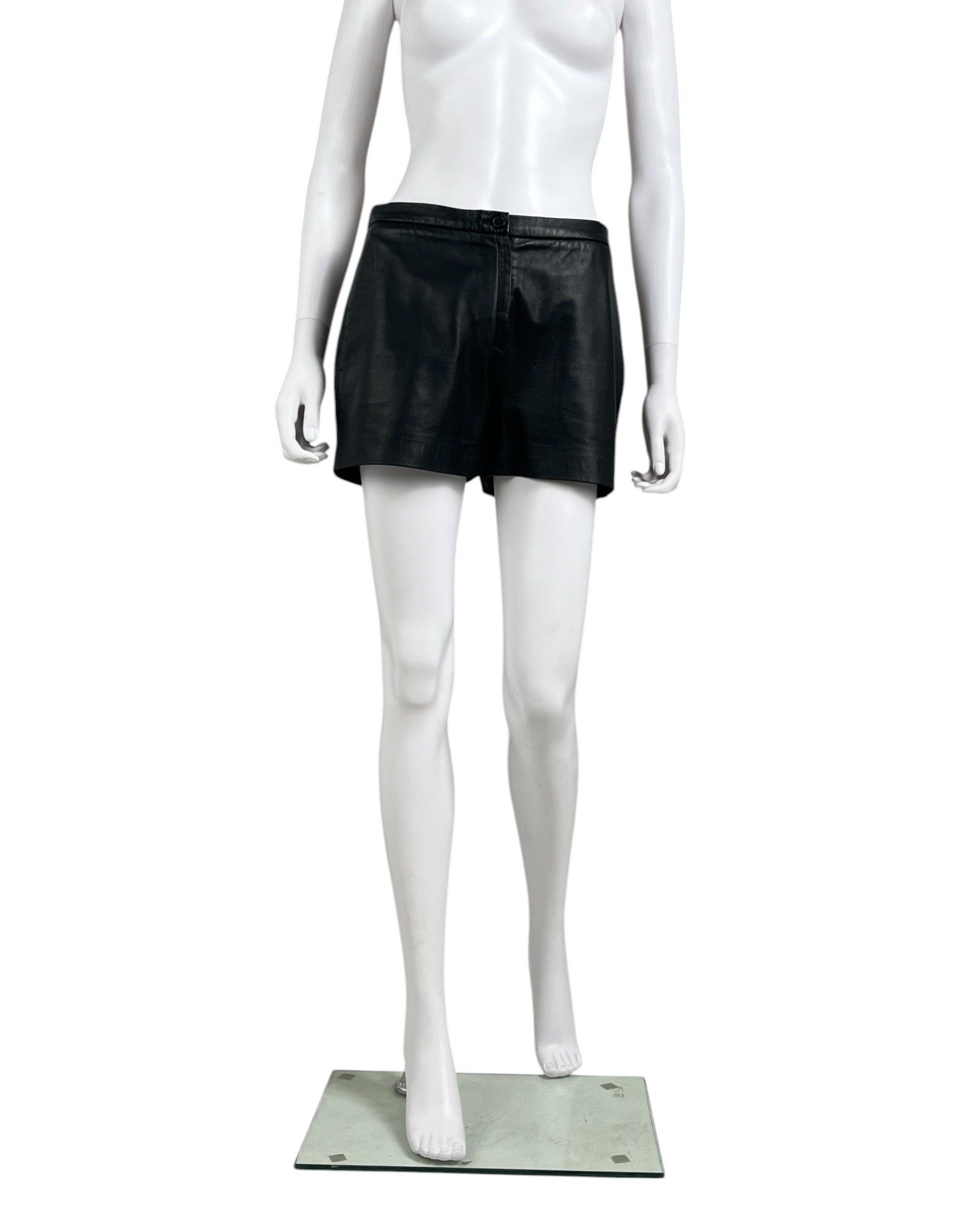 ショートパンツ MAISON MARGIELA Women Shorts Burmudas S51MU0070MTN075 Blac Maison Margiela MAISON MARGIELA Women Shorts & Burmudas