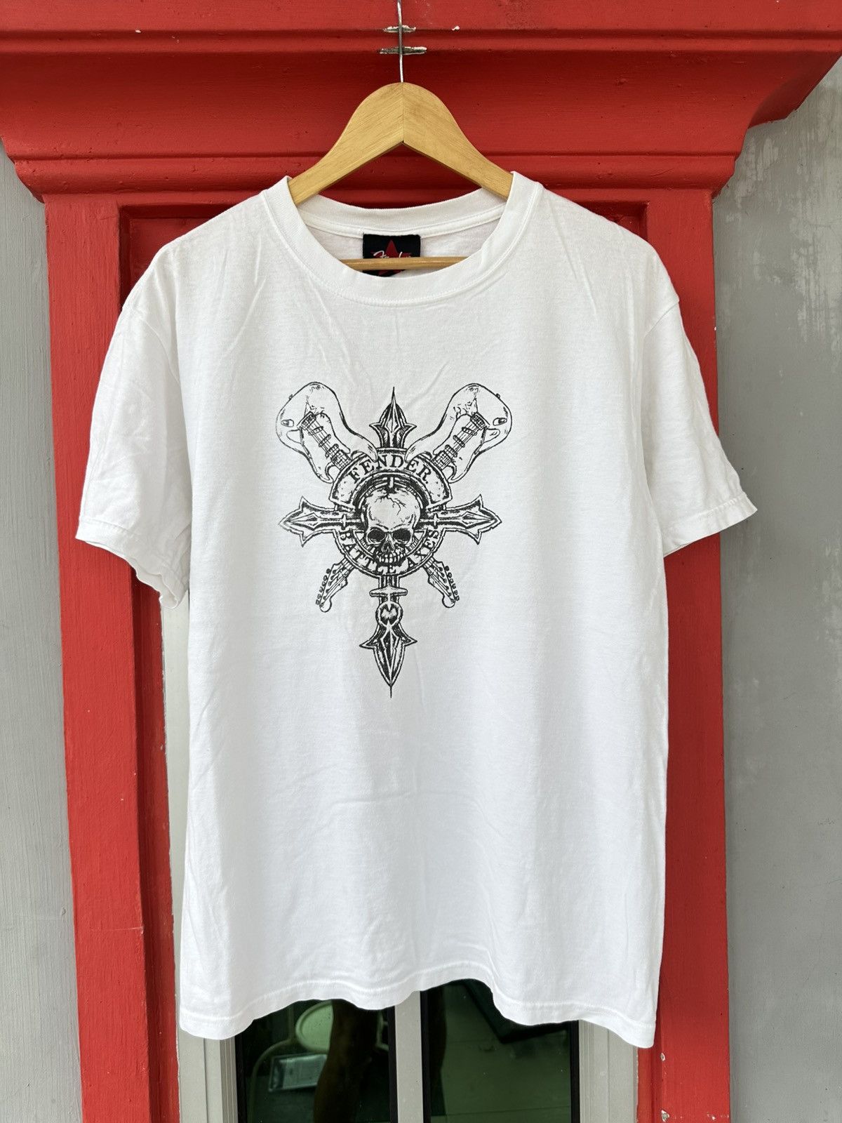 Fender Vintage Fender Guitar,Skull and cross by Da Vinci Tee Size US L / EU 52-54 / 3 - 1 Thumbnail