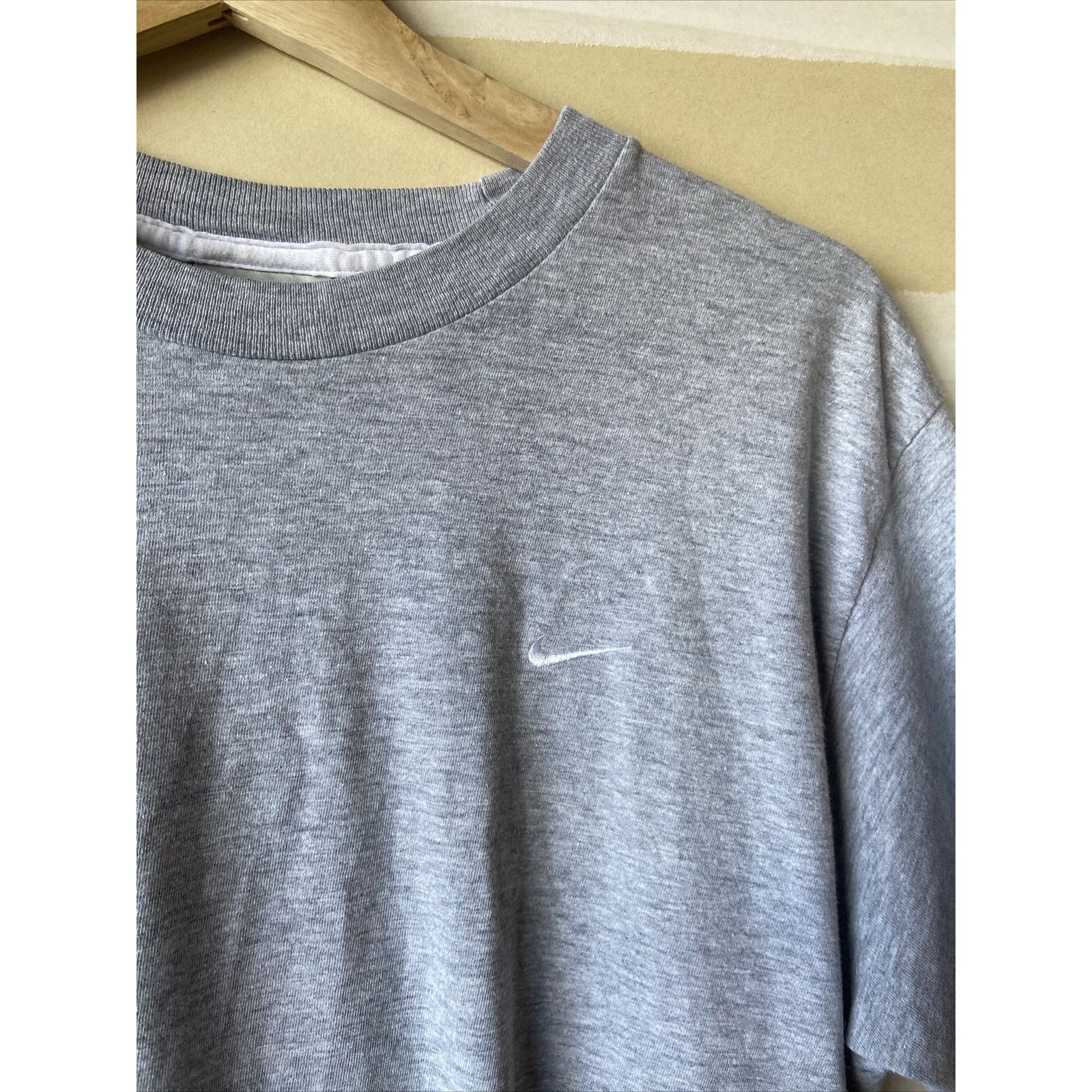 Nike Vintage Y2K Nike Embroidered Chest Swoosh Gray T-Shirt Large Size US L / EU 52-54 / 3 - 2 Thumbnail
