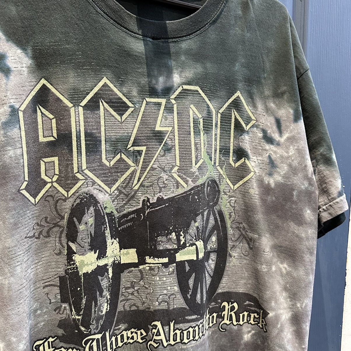 AC/DC × Band Tees × Liquid Blue AC/DC 2006 liquid blue T-shirt rock tour USA vintage Canon Size US L / EU 52-54 / 3 - 6 Thumbnail
