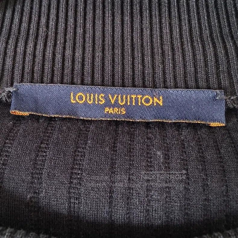 Louis Vuitton Louis Vuitton Dark monogram logo sweatshirt Size US XL / EU 56 / 4 - 4 Thumbnail