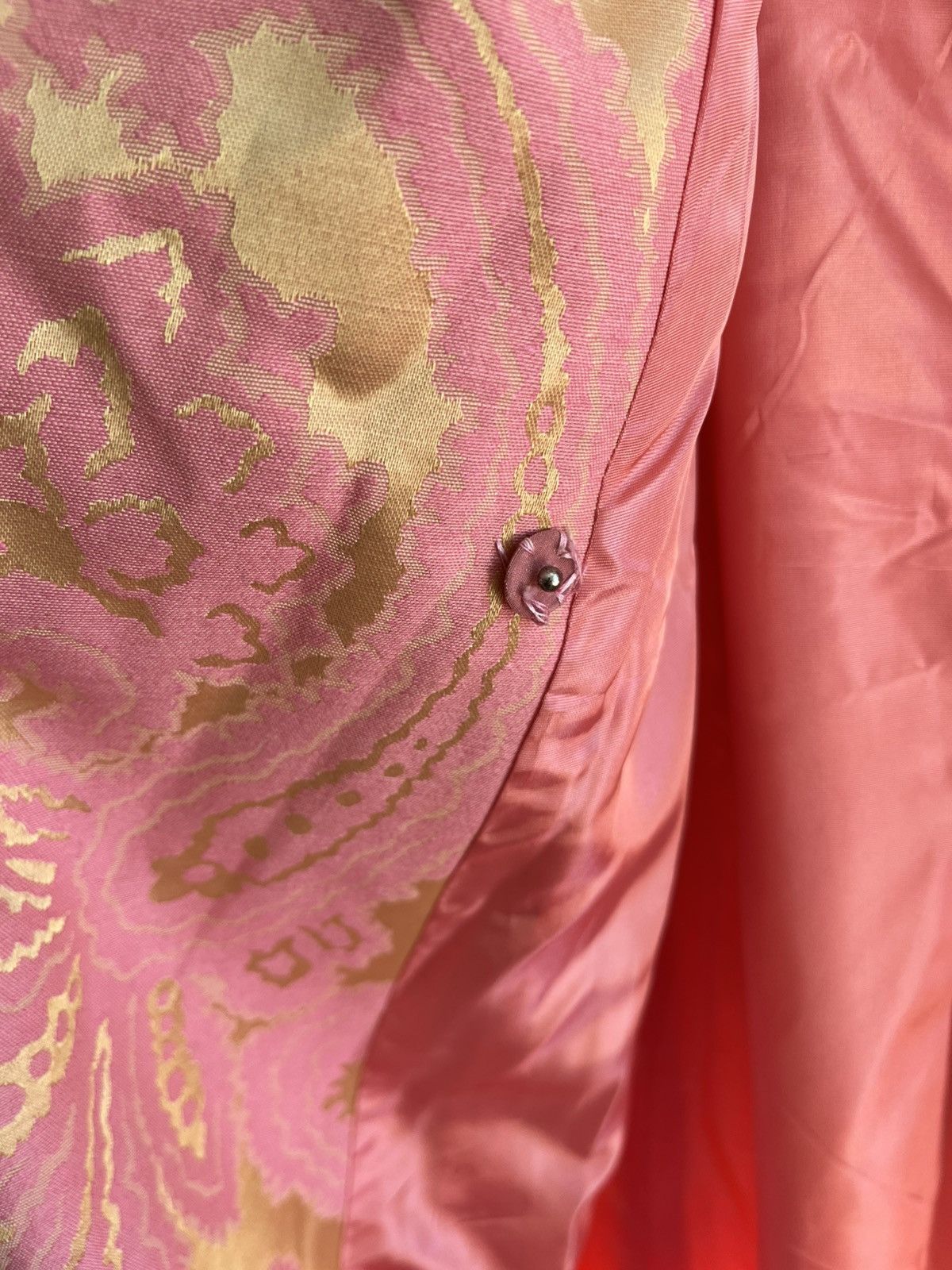 Vintage Vintage 60s Pink Gold Brocade Coat Dress Size S / US 4 / IT 40 - 6 Thumbnail