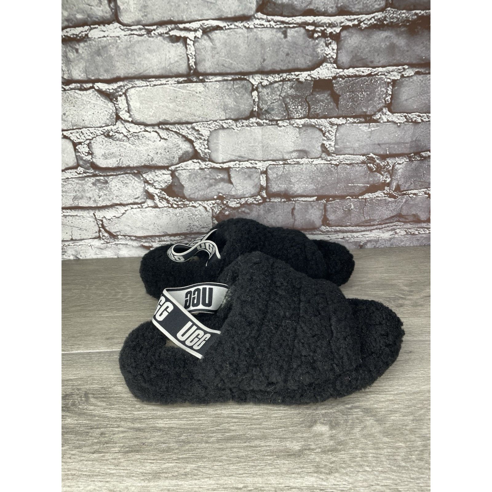 Ugg UGG Fluff Yeah Black Sheepskin Fur Slingback Slippers Sandal Size US 8 / IT 38 - 3 Thumbnail