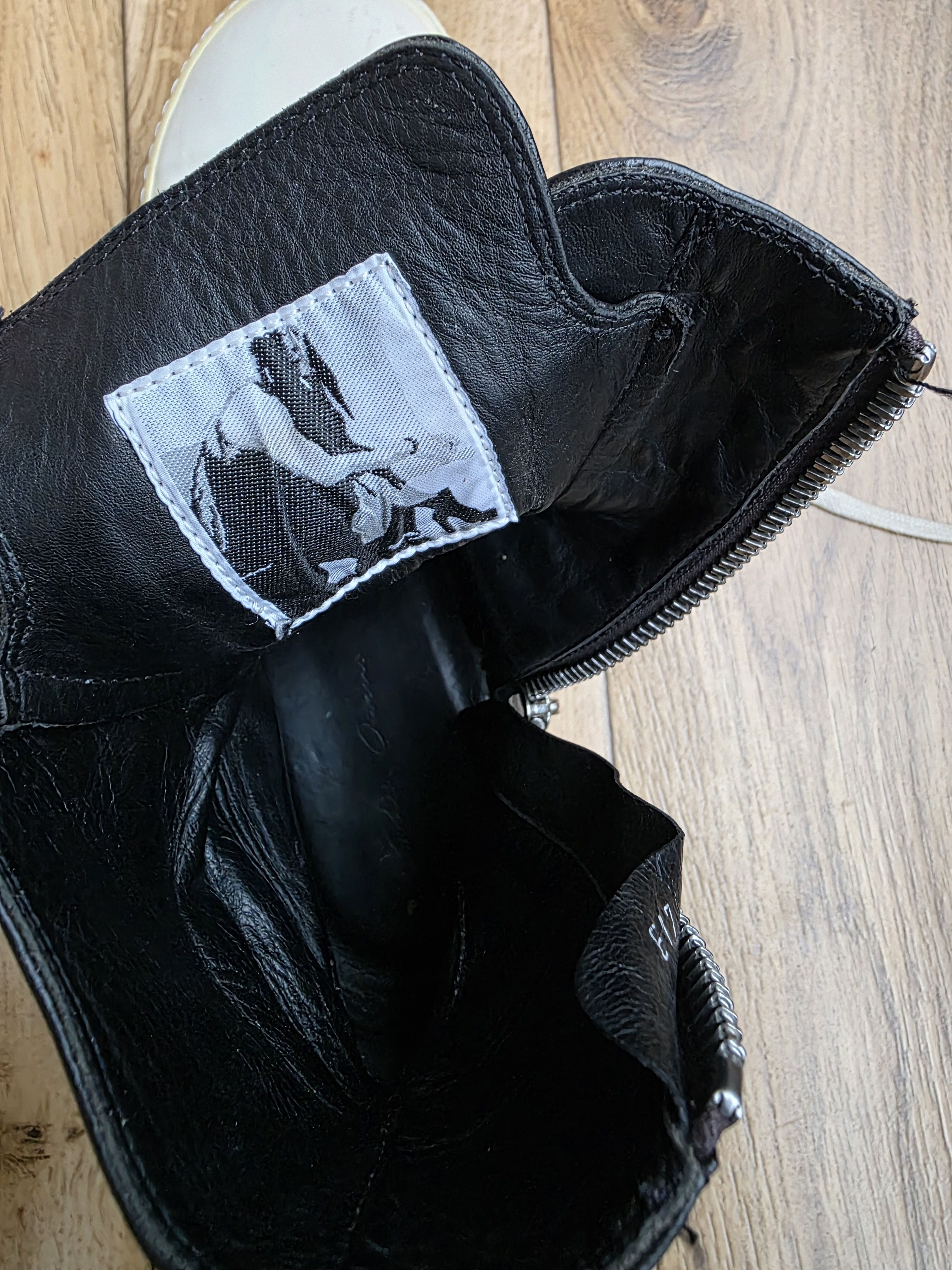 Rick Owens Rick Owens Cracked Effect Mainline Ramones Size US 9 / EU 42 - 12 Thumbnail