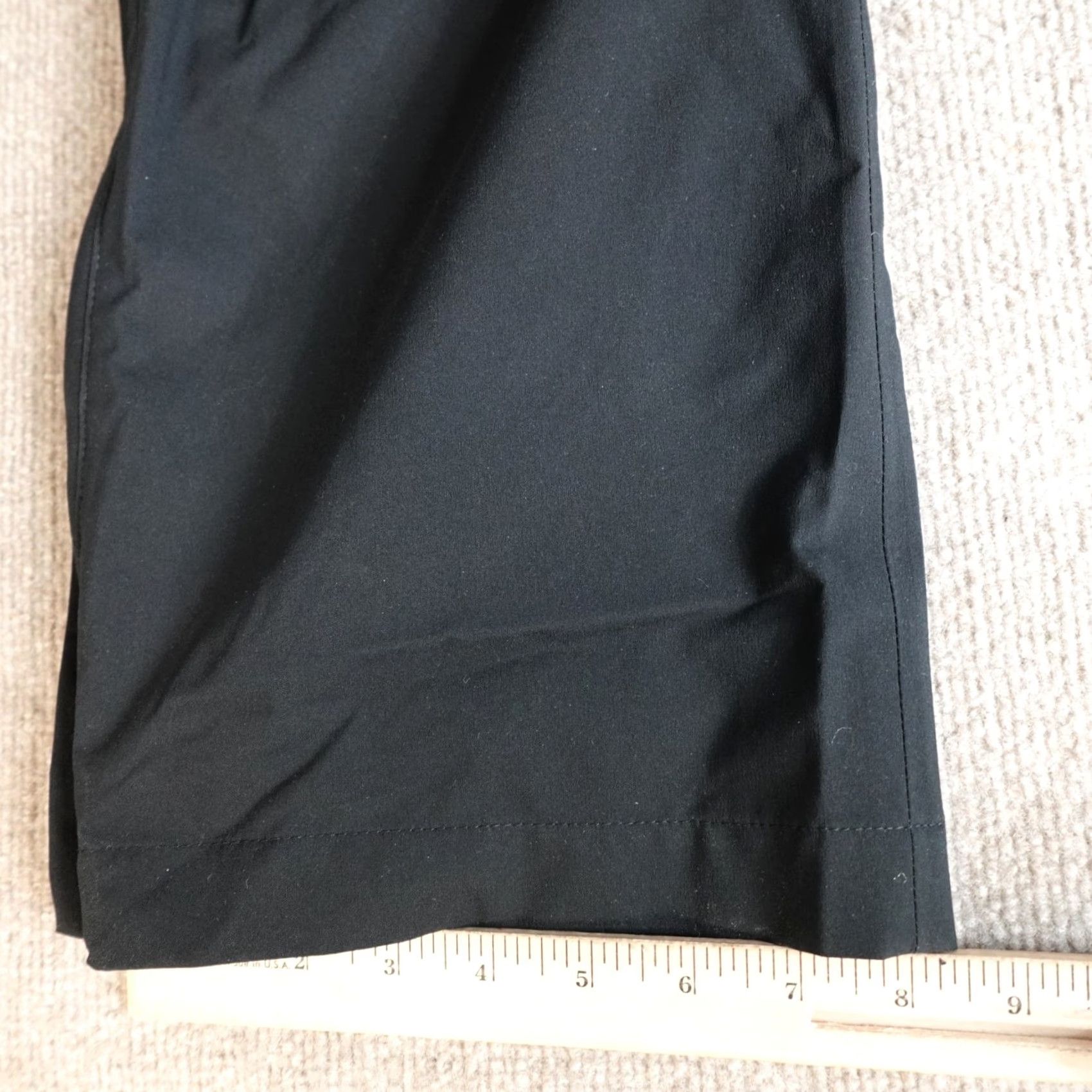 Nike Nike Mens Pants XL Black Hypershield Belted AH0440-010 Pants XL Black Nike Mens Belted Hypershield Jogger Style Casual Straight Leg Mens Size US 36 / EU 52 - 4 Thumbnail