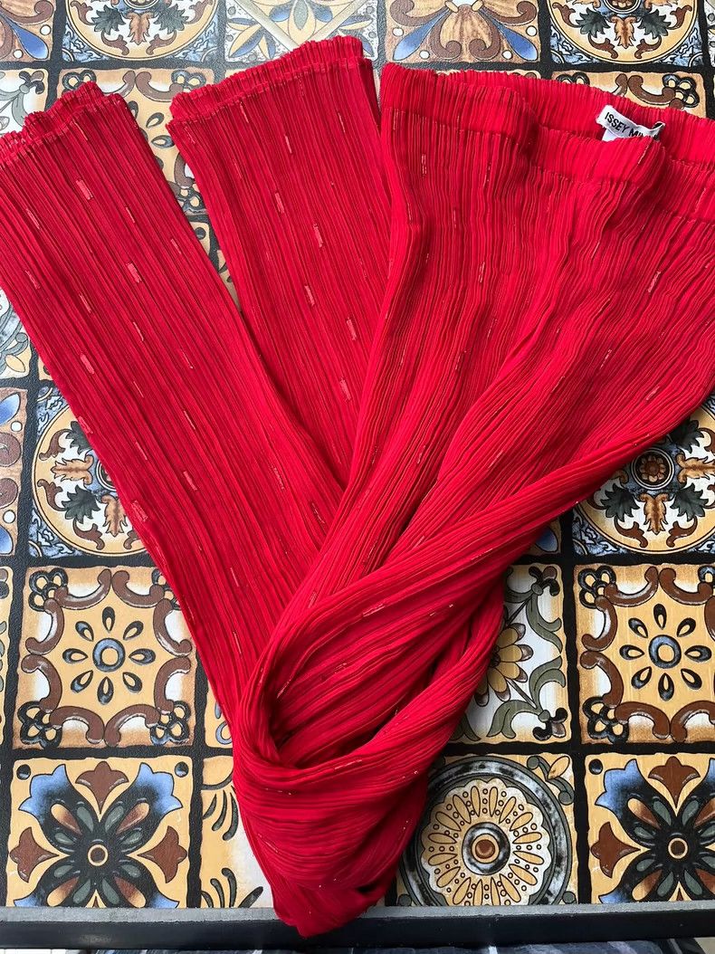 Issey Miyake Issey Miyake size:M Red pleated mainline trousers Size 31" - 3 Thumbnail