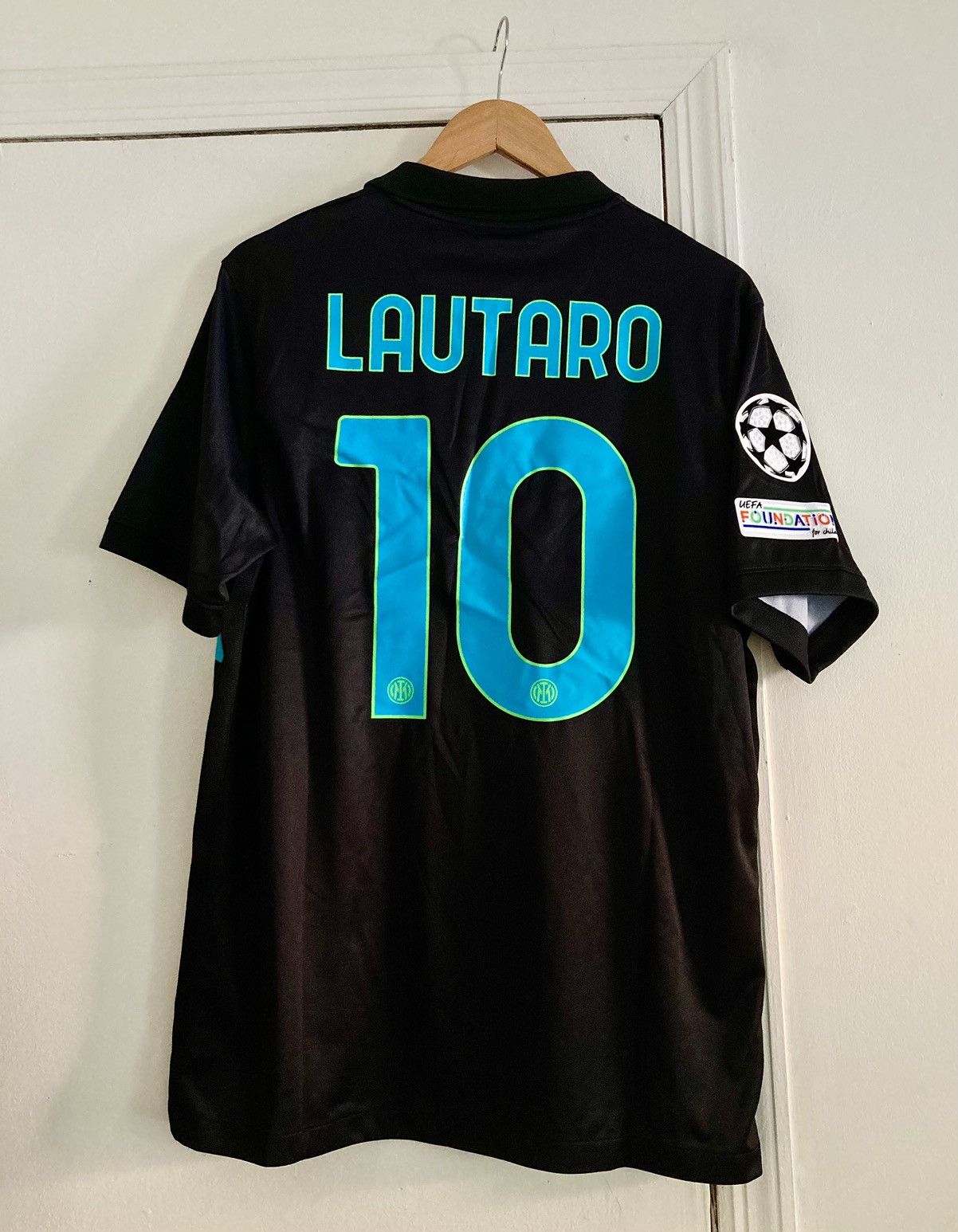 image of Inter Milan Nike Lautaro NWT 2021/22 Jersey Large in Black, Men's