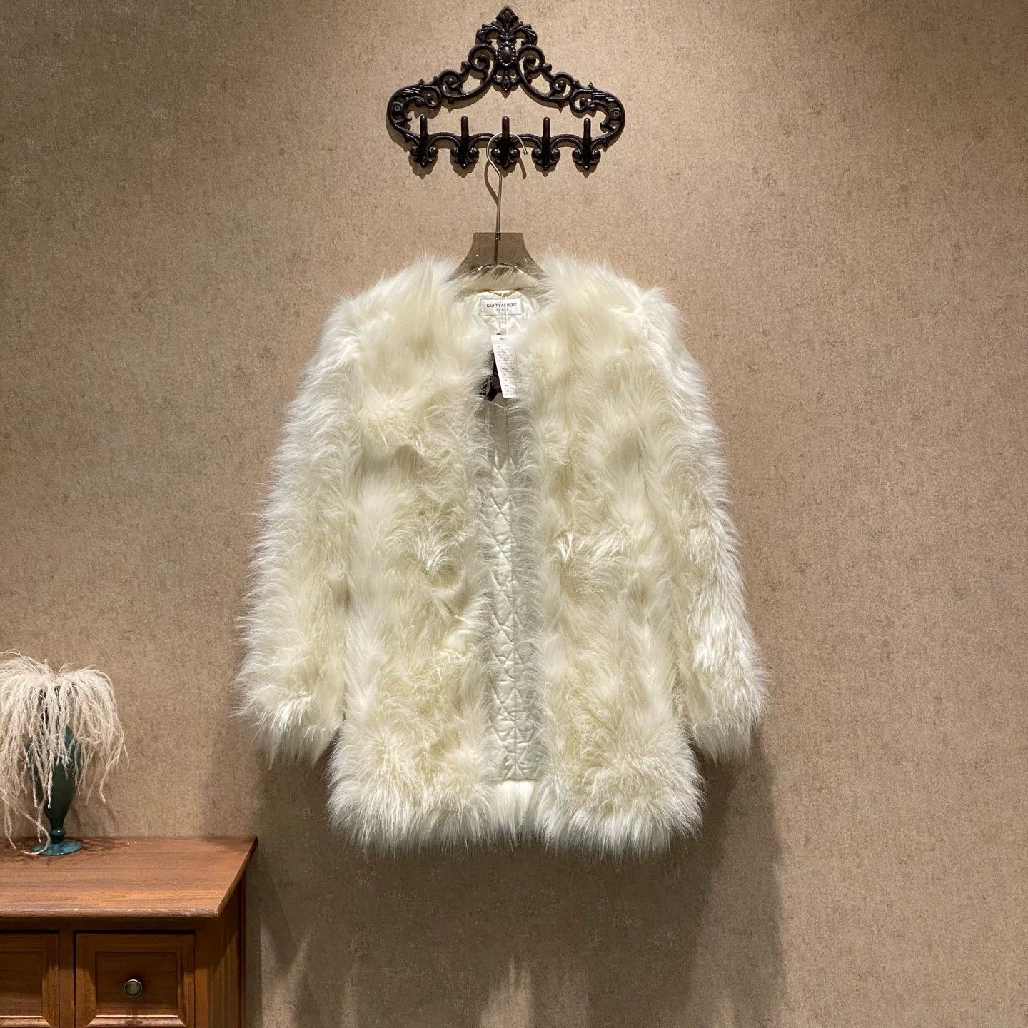Saint Laurent Paris Saint Laurent White Fur Coat Size XS / US 0-2 / IT 36-38 - 1 Thumbnail