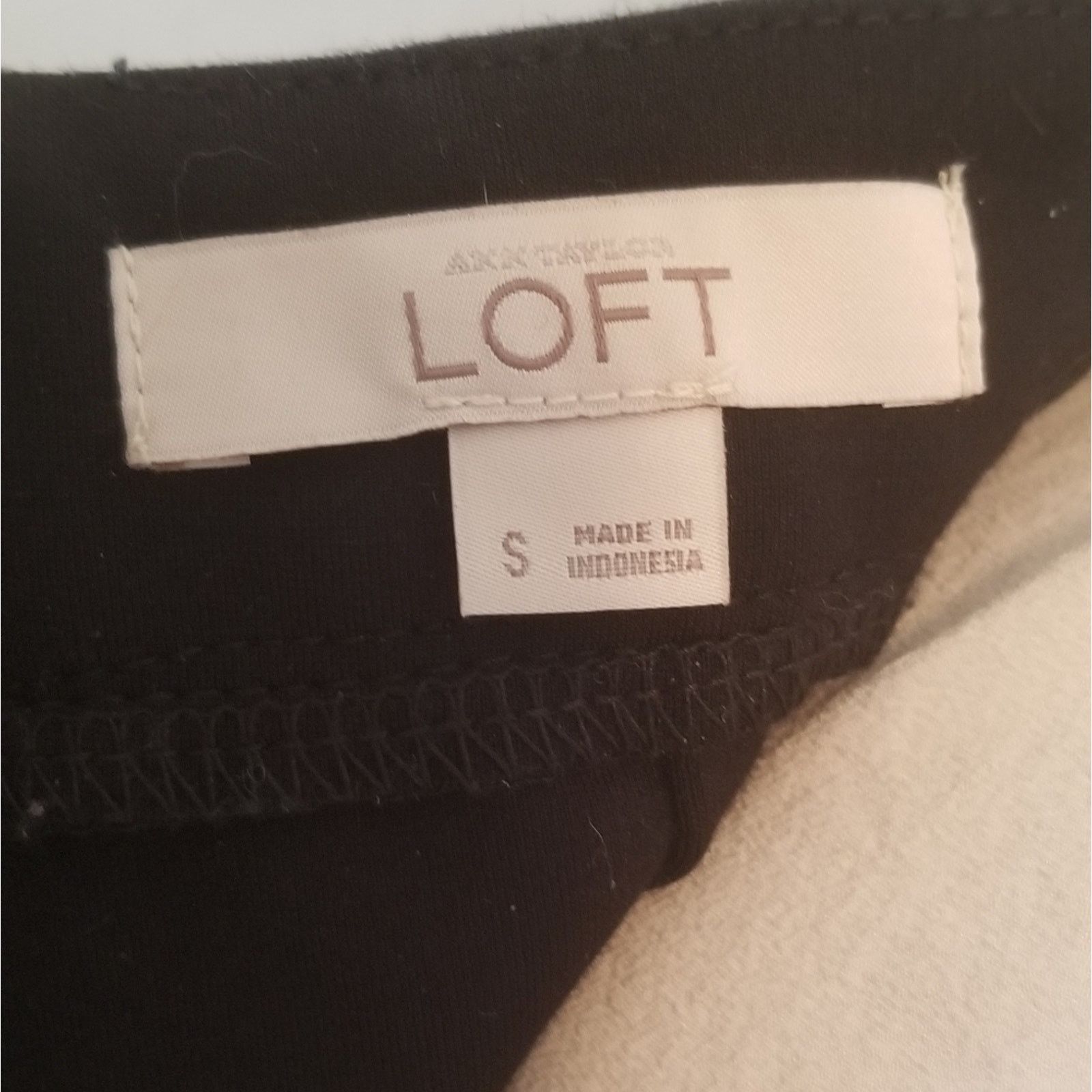 Loft Loft Black Lace Ponte Skirt Small Size 27" / US 4 / IT 40 - 8 Thumbnail