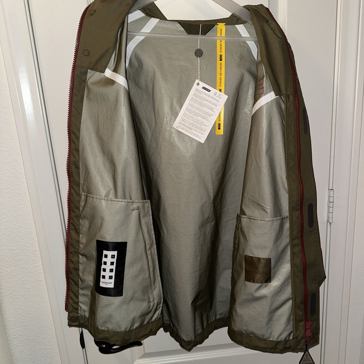 Moncler Moncler Winter Jacket Size US L / EU 52-54 / 3 - 6 Thumbnail