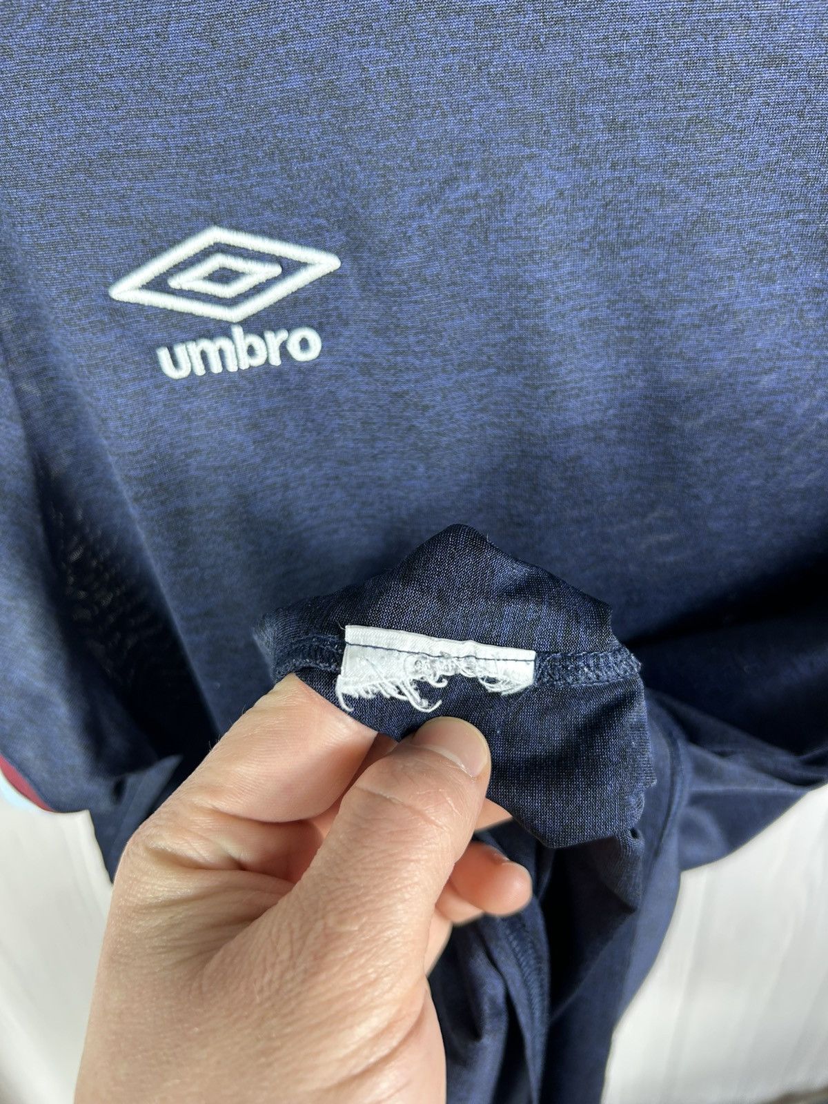 Umbro Umbro West Ham United 2021/2022 Jersey Football Shirt Size L Size US L / EU 52-54 / 3 - 10 Thumbnail