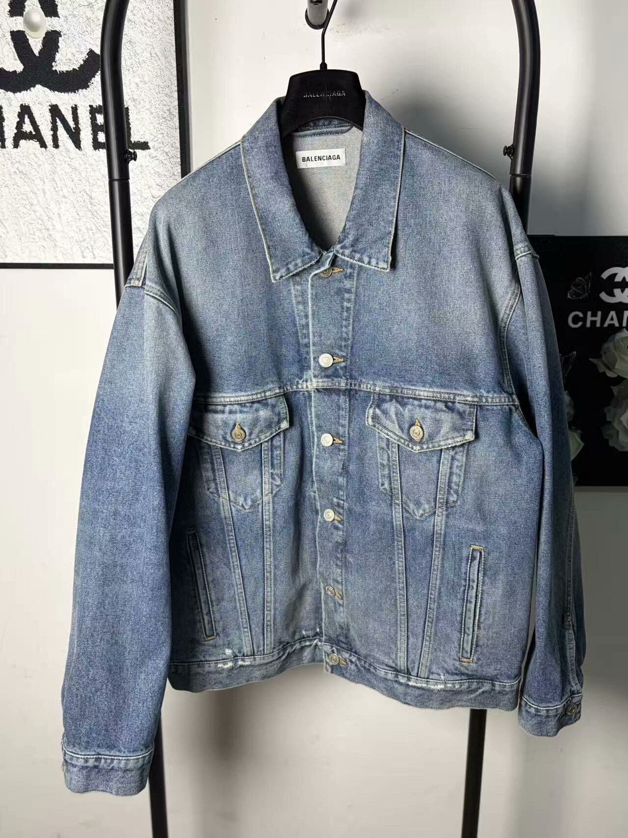 Balenciaga Balenciaga Denim White Jacket M Women Size M / US 6-8 / IT 42-44 - 1 Thumbnail