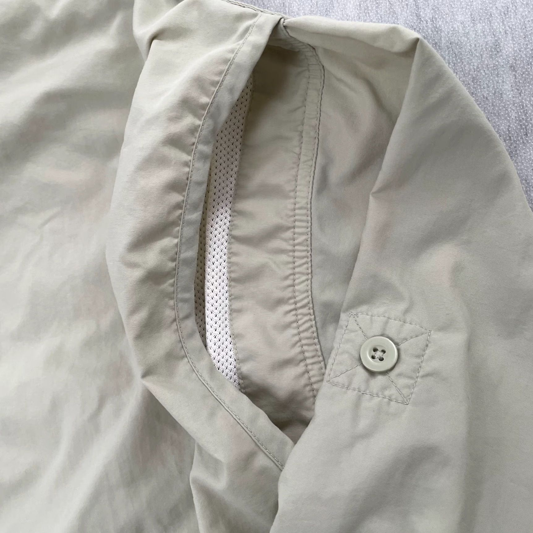 Vintage Vintage Cabela's Long Sleeve Button-Up Shirt Men XL Beige Nylon Casual Outdoor Fish Guidewear Size US XL / EU 56 / 4 - 5 Thumbnail