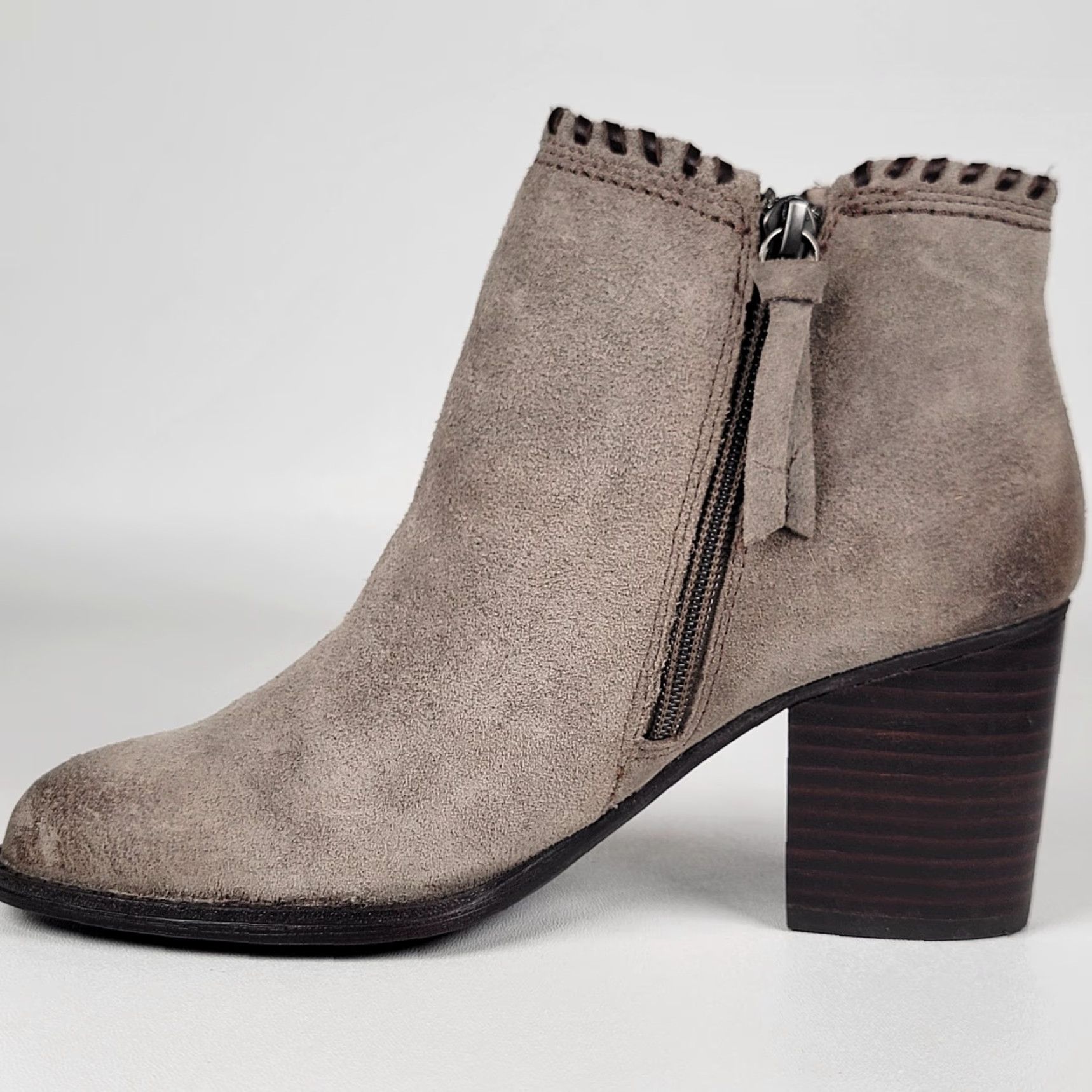 Vintage Sofft Boots Women's Size 6M Taupe Leather Zip Ankle Bootie Brown Leather Round Toe Bootie Size US 6 / IT 36 - 4 Thumbnail