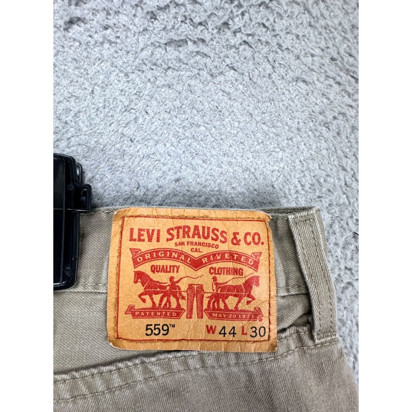 Levi's Levi's Jeans Mens 44X30 Beige Cotton Relaxed Straight Leg Denim Pants Red Tab Size US 44 / EU 60 - 4 Thumbnail
