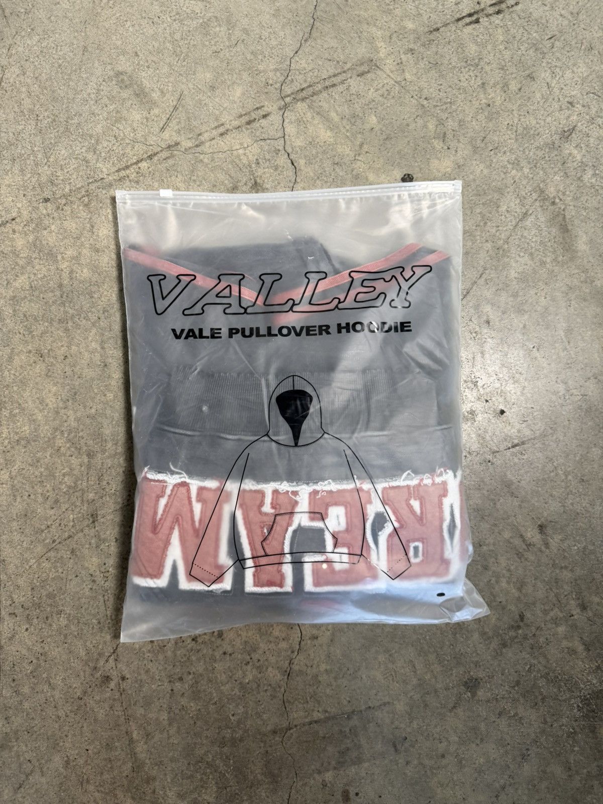Vale Vale Forever Anthem Pullover ‘Black’ Size US M / EU 48-50 / 2 - 10 Thumbnail